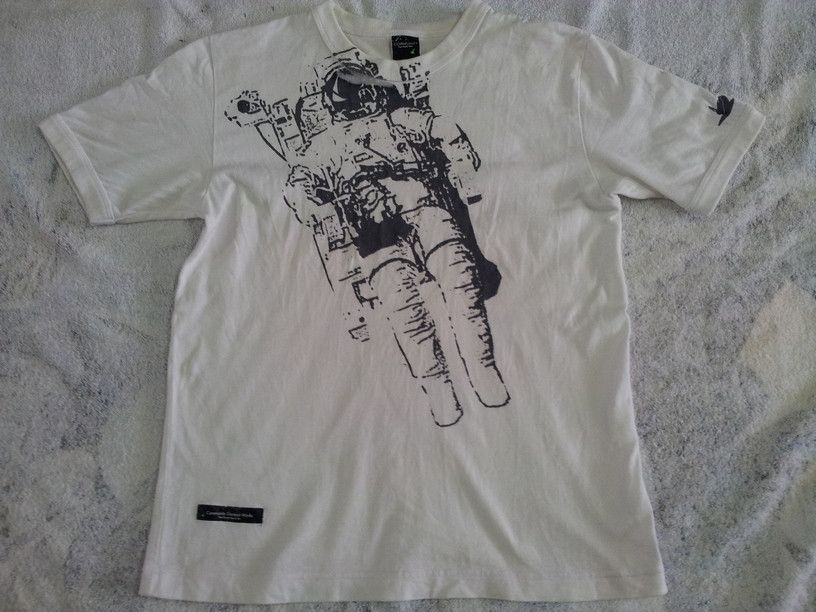COMMUNITY GARMENT WORKS Tee Astronaut Graphic