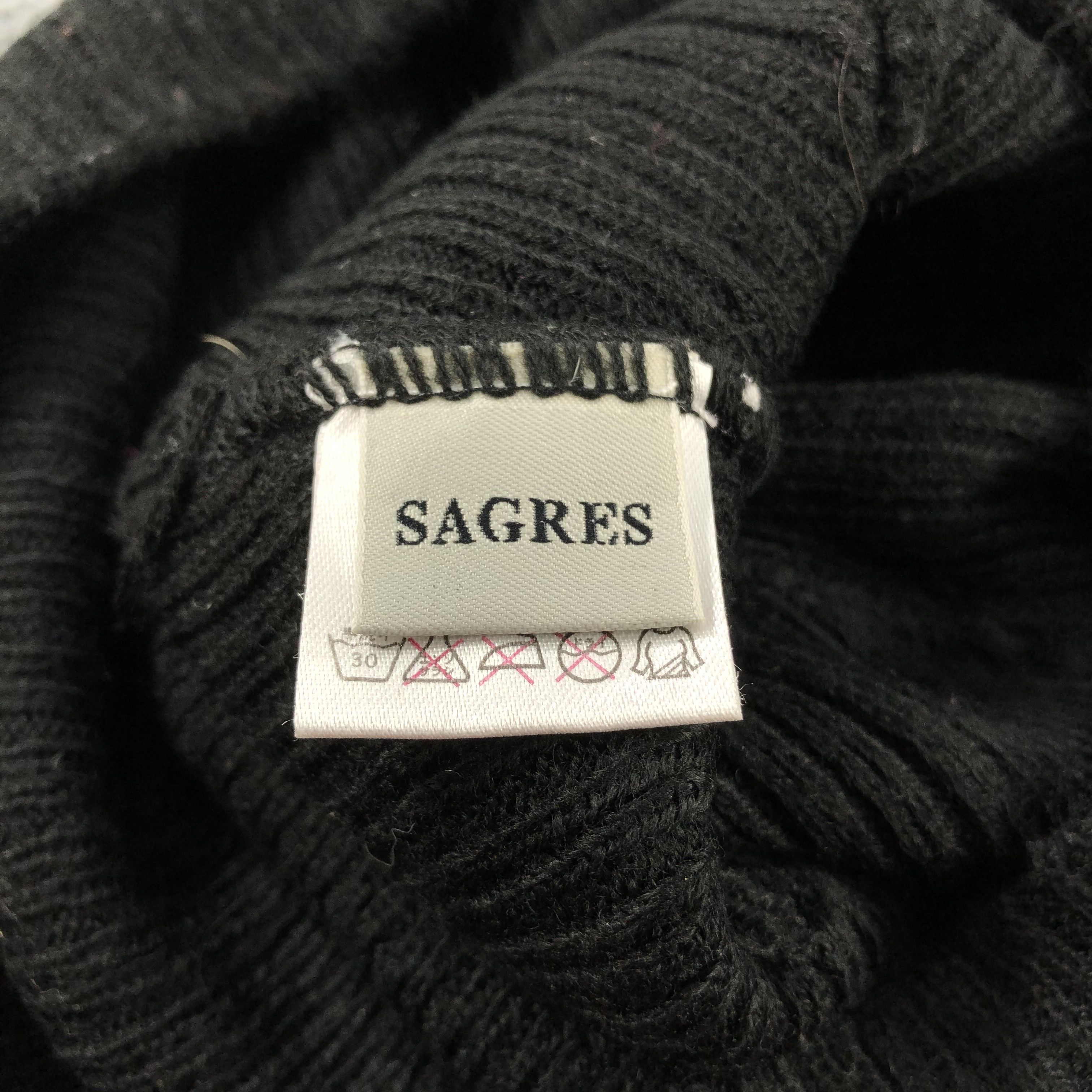 Seditionaries Unknown Sagres Mini Skulls Beanie Snowcap Snow Hat B488 Size ONE SIZE - 6 Thumbnail