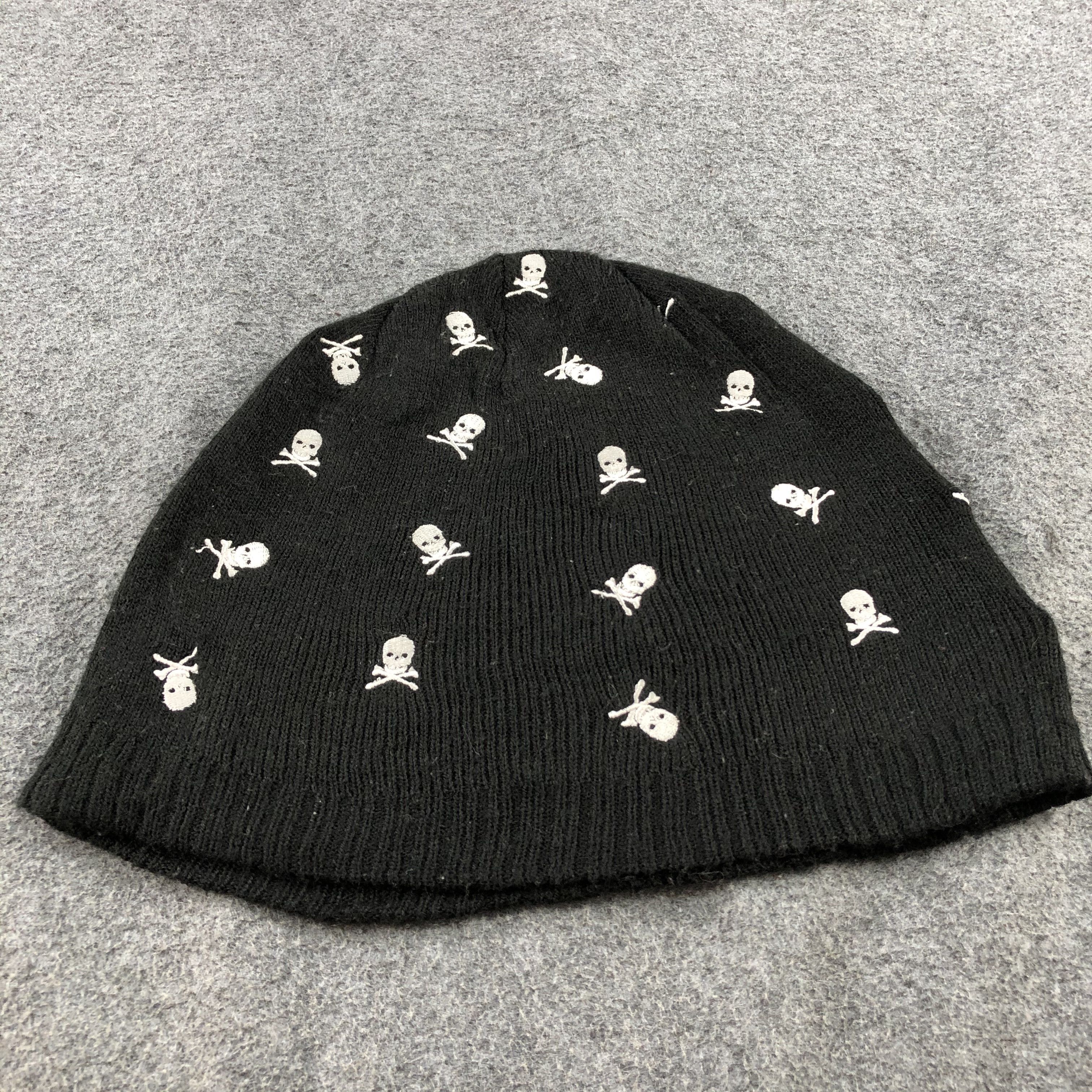 Seditionaries Unknown Sagres Mini Skulls Beanie Snowcap Snow Hat B488 Size ONE SIZE - 5 Thumbnail