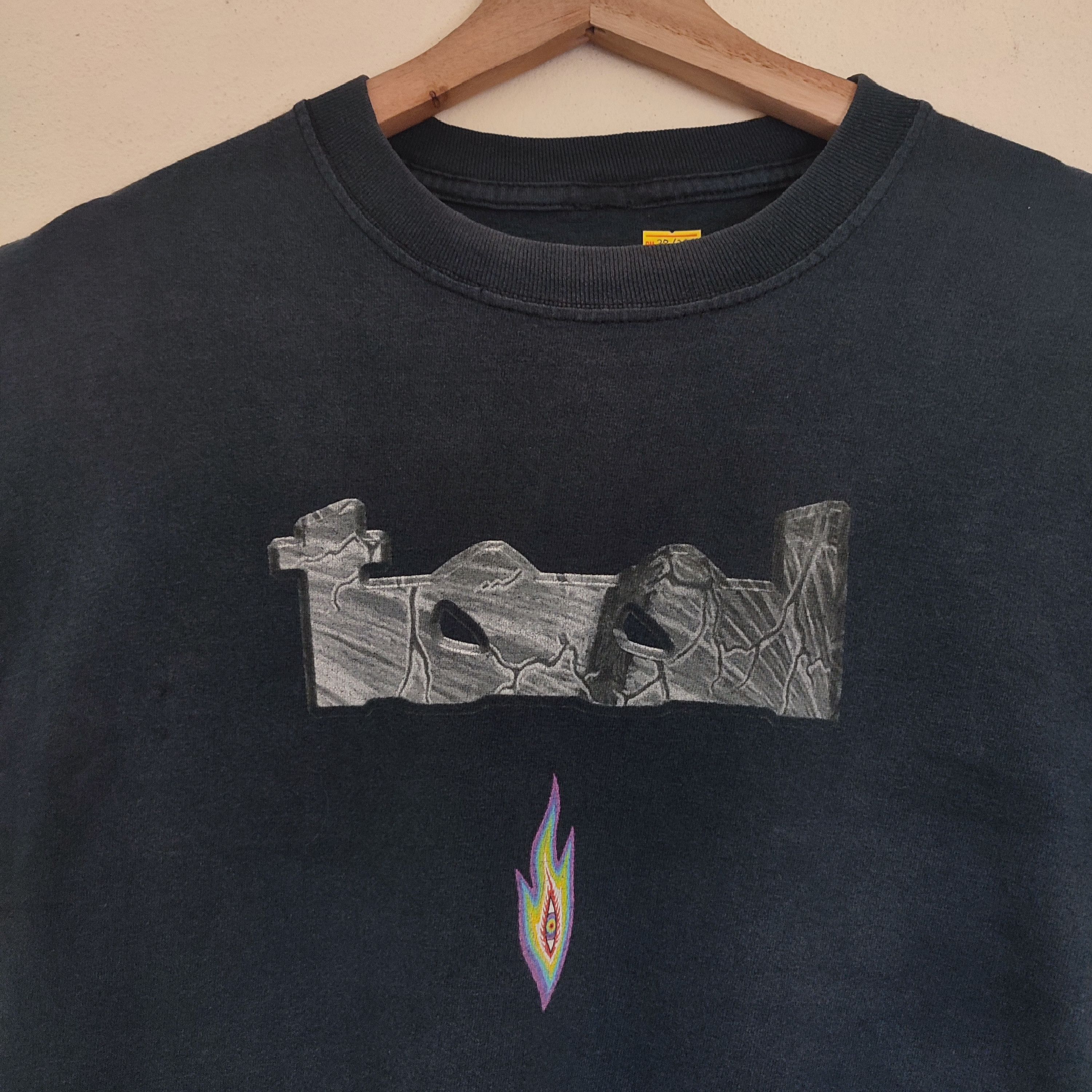 Band Tees × Vintage Vintage TOOL American Rock Band Tshirt Size US M / EU 48-50 / 2 - 4 Thumbnail
