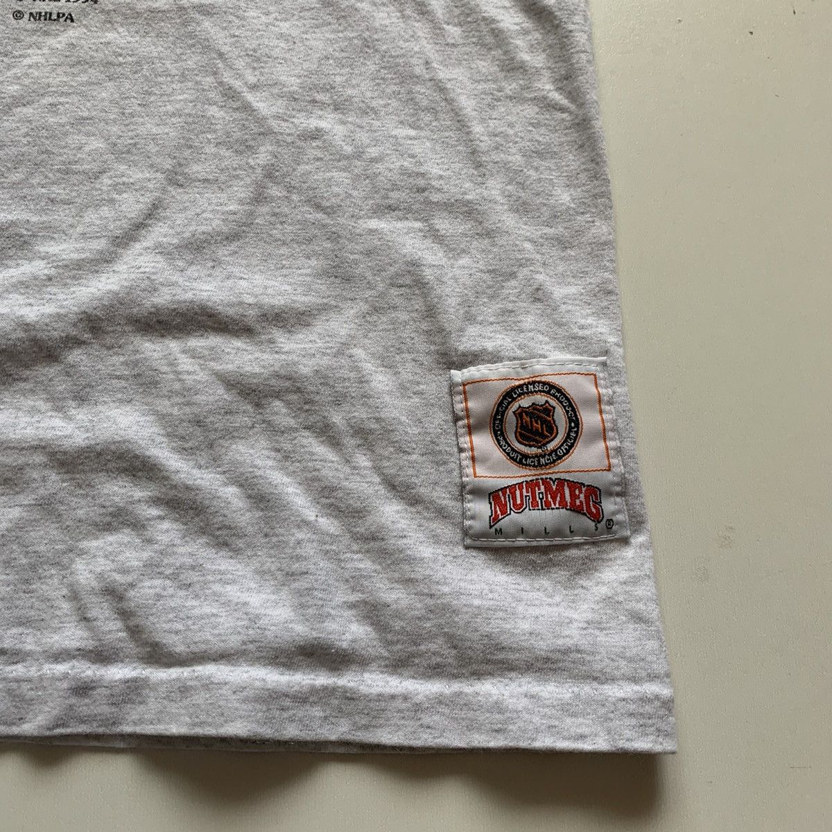 NHL Vintage 90s Toronto Maple Leafs NHL Doug Gilmour #93 T Shirt Size US XL / EU 56 / 4 - 3 Thumbnail
