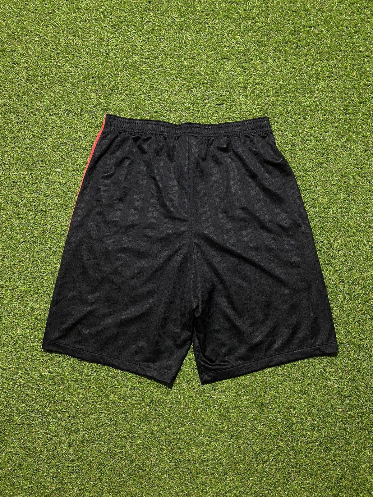 Nike Vintage Nike shorts streetwear swoosh casual y2k size M Size US 32 / EU 48 - 2 Thumbnail