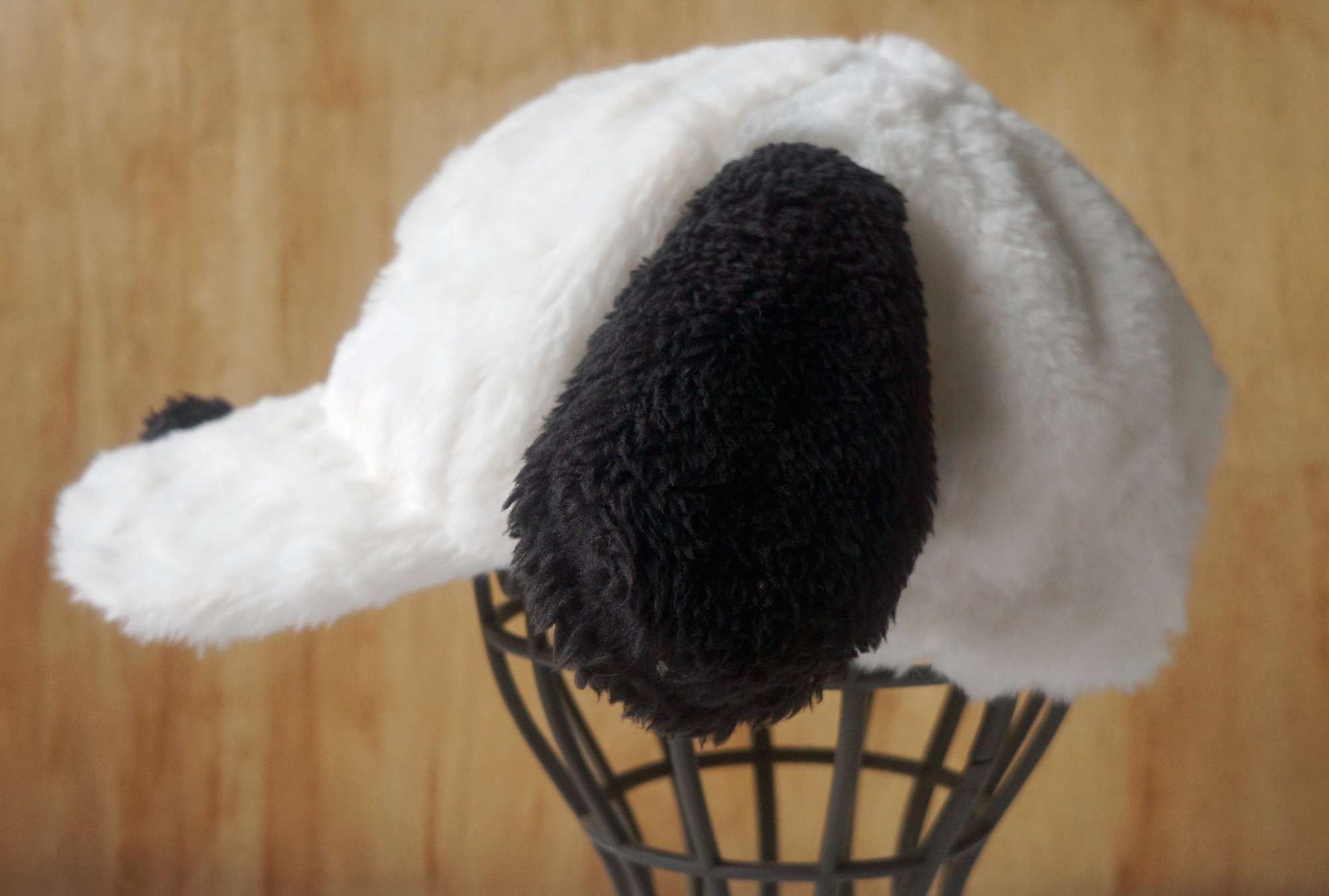 Japanese Brand SNOOPY Droopy Ears Plush Cap Size ONE SIZE - 5 Thumbnail