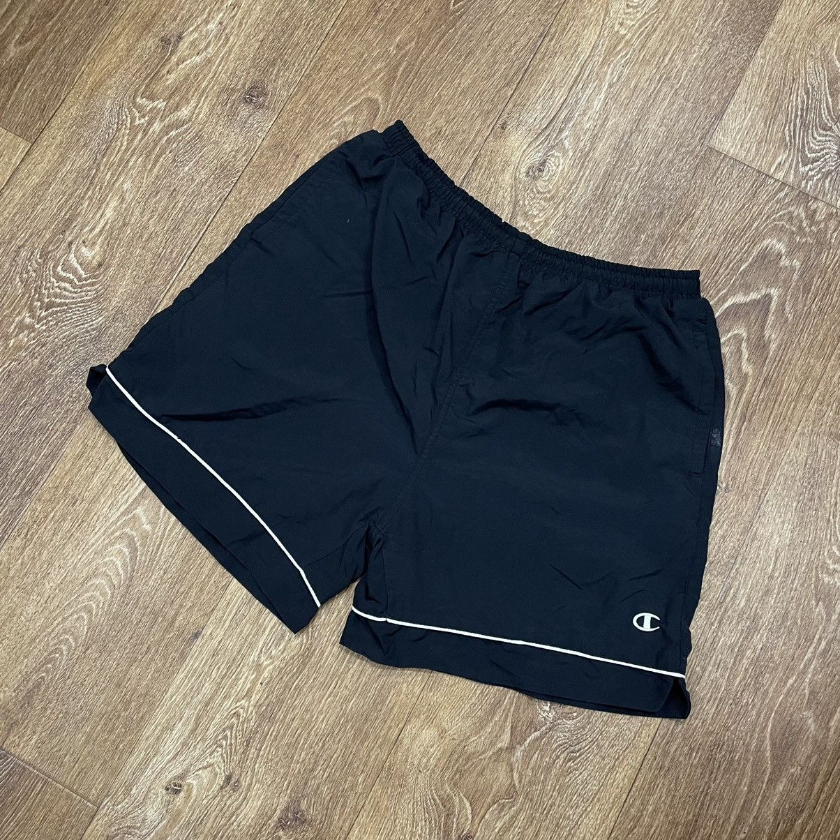 Vintage Vintage Y2K Champion Baggy Shorts Skate Streetwear Faded 32 Size US 32 / EU 48 - 1 Thumbnail