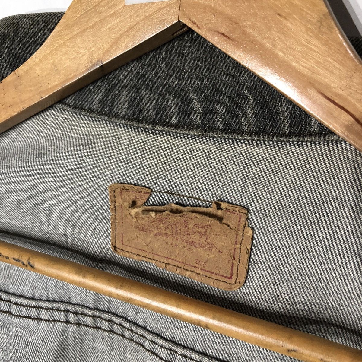 Levi's Vintage Distressed Levi's Denim Button Jacket Size US M / EU 48-50 / 2 - 14 Thumbnail