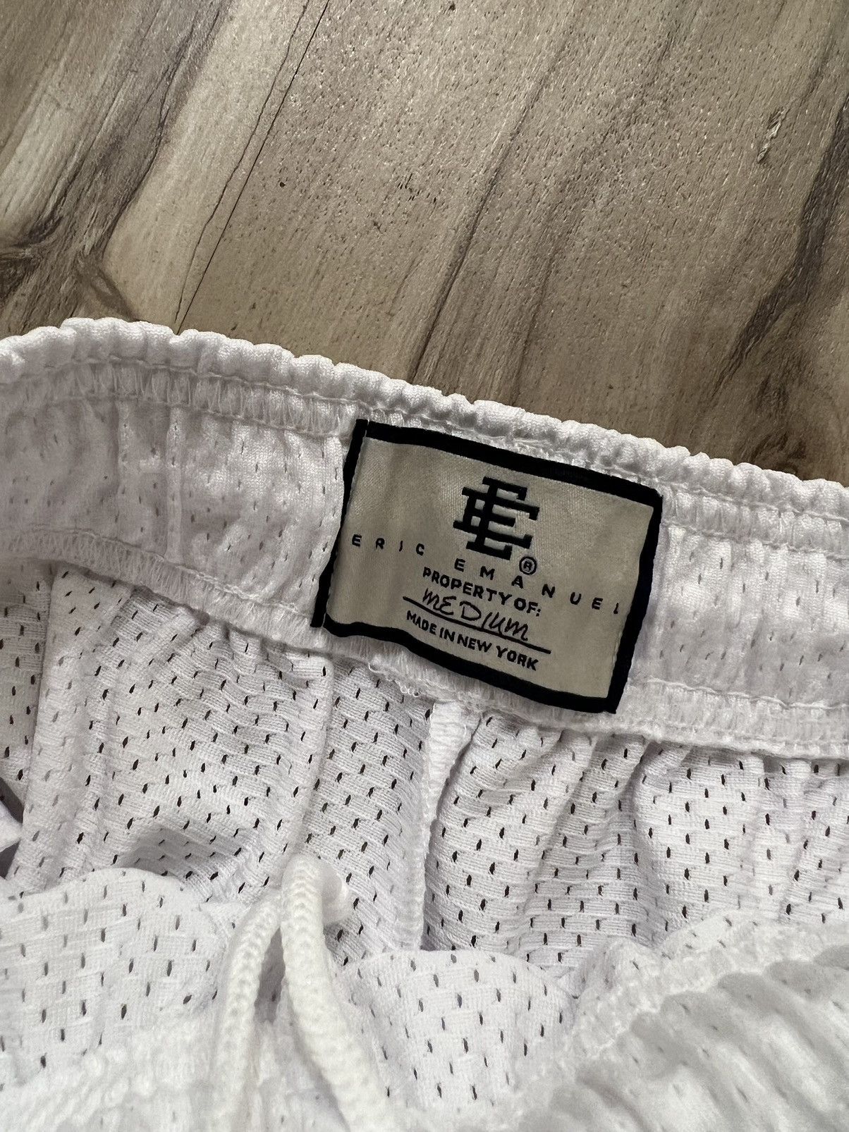 Eric Emanuel Eric Emanuel White w blue apple mesh shorts medium Size US 30 / EU 46 - 3 Thumbnail