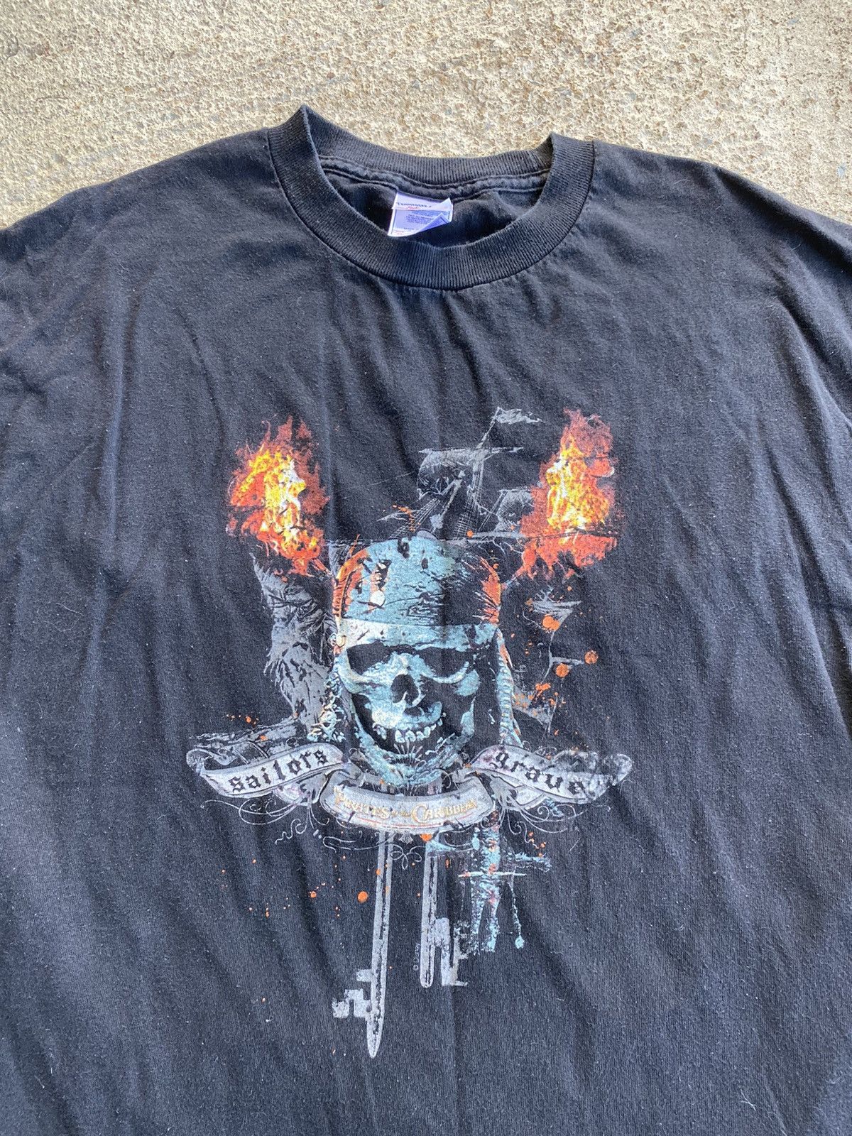 Disney × Vintage Vintage Y2K Pirates Of The Caribbean Movie Tee Shirt Size US L / EU 52-54 / 3 - 2 Thumbnail