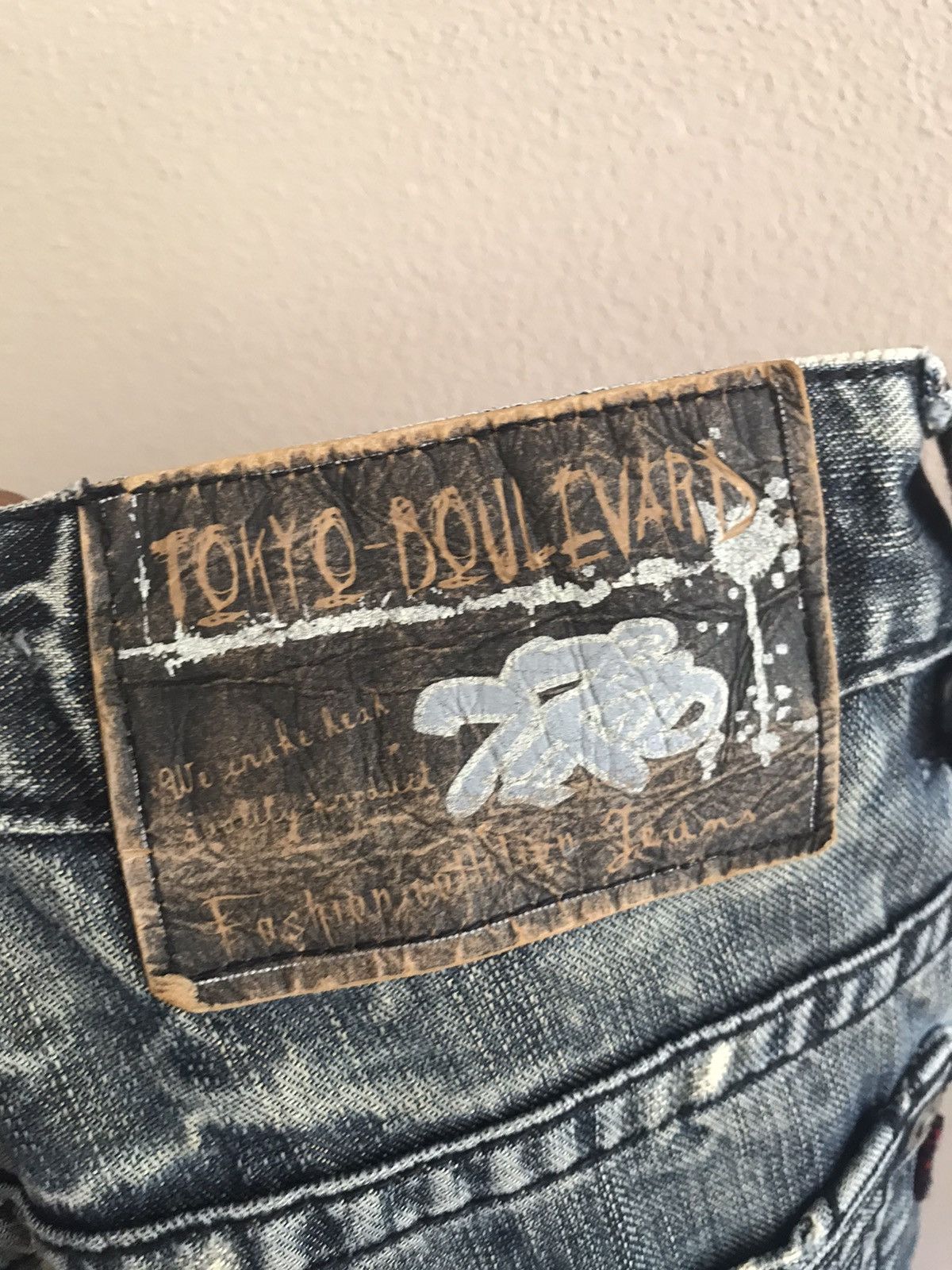 Japanese Brand Tokyo Boulevard distessed style jeans Size US 33 - 16 Thumbnail