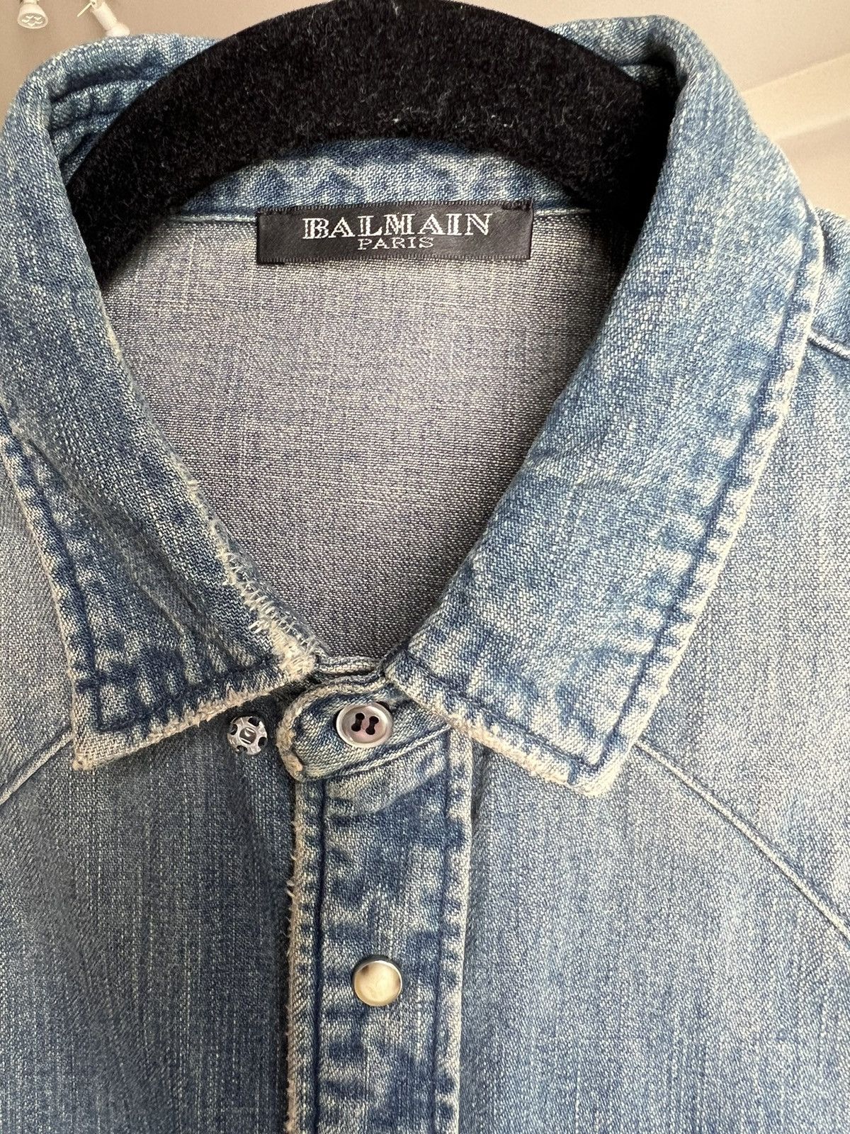Balmain AW11 Distressed Denim Shirt S/38 Size US S / EU 44-46 / 1 - 4 Thumbnail