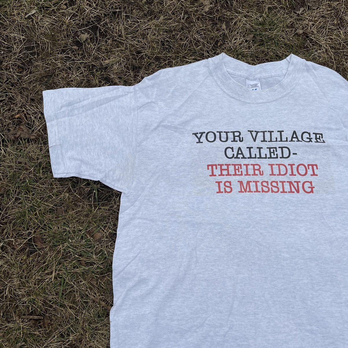 Vintage Vintage Y2K Their Idiot Is Missing Graphic Tee Humor Streetw Size US L / EU 52-54 / 3 - 3 Thumbnail