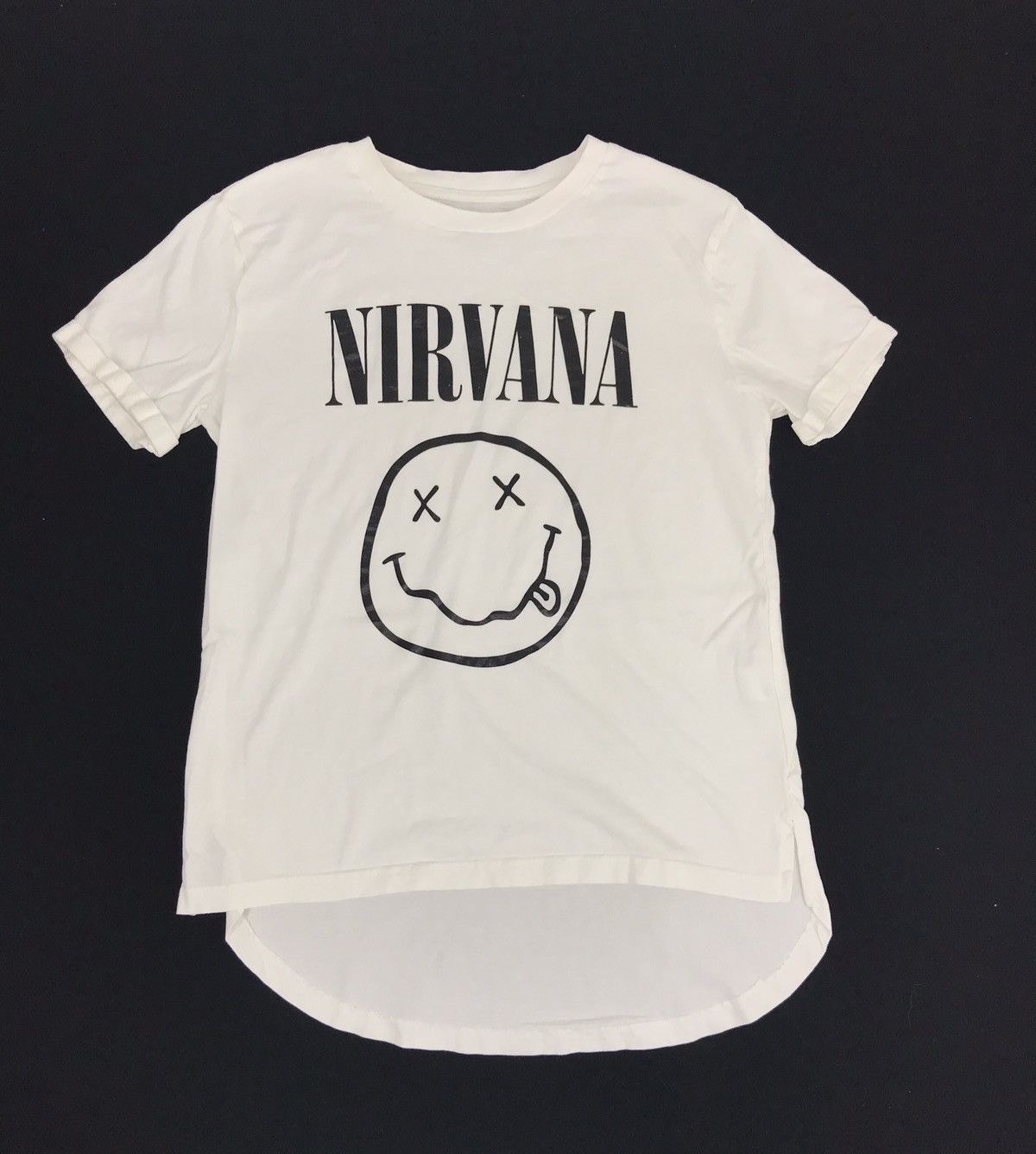 Nirvana Nirvana Kurt Cobain Smiley Face Rock Grunge Tee Size S / US 4 / IT 40 - 1 Thumbnail