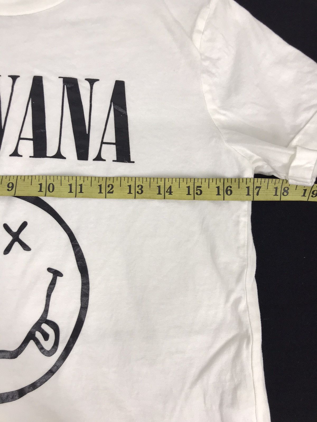 Nirvana Nirvana Kurt Cobain Smiley Face Rock Grunge Tee Size S / US 4 / IT 40 - 7 Thumbnail