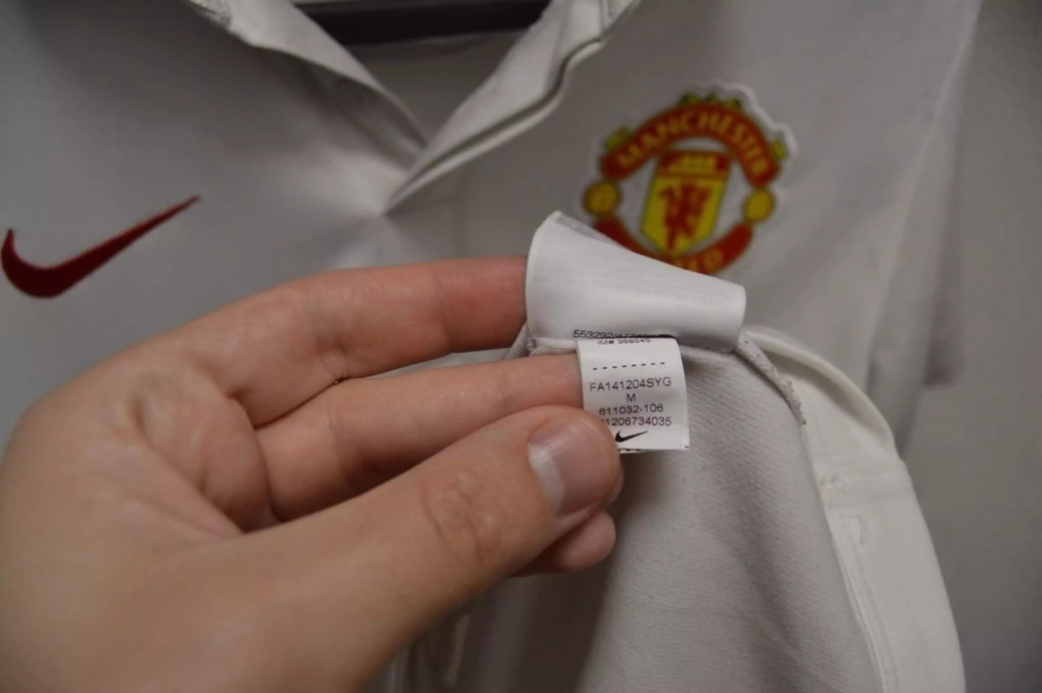 Nike Nike Manchester United Soccer Jersey M Size White Chevrolet Size US M / EU 48-50 / 2 - 3 Thumbnail