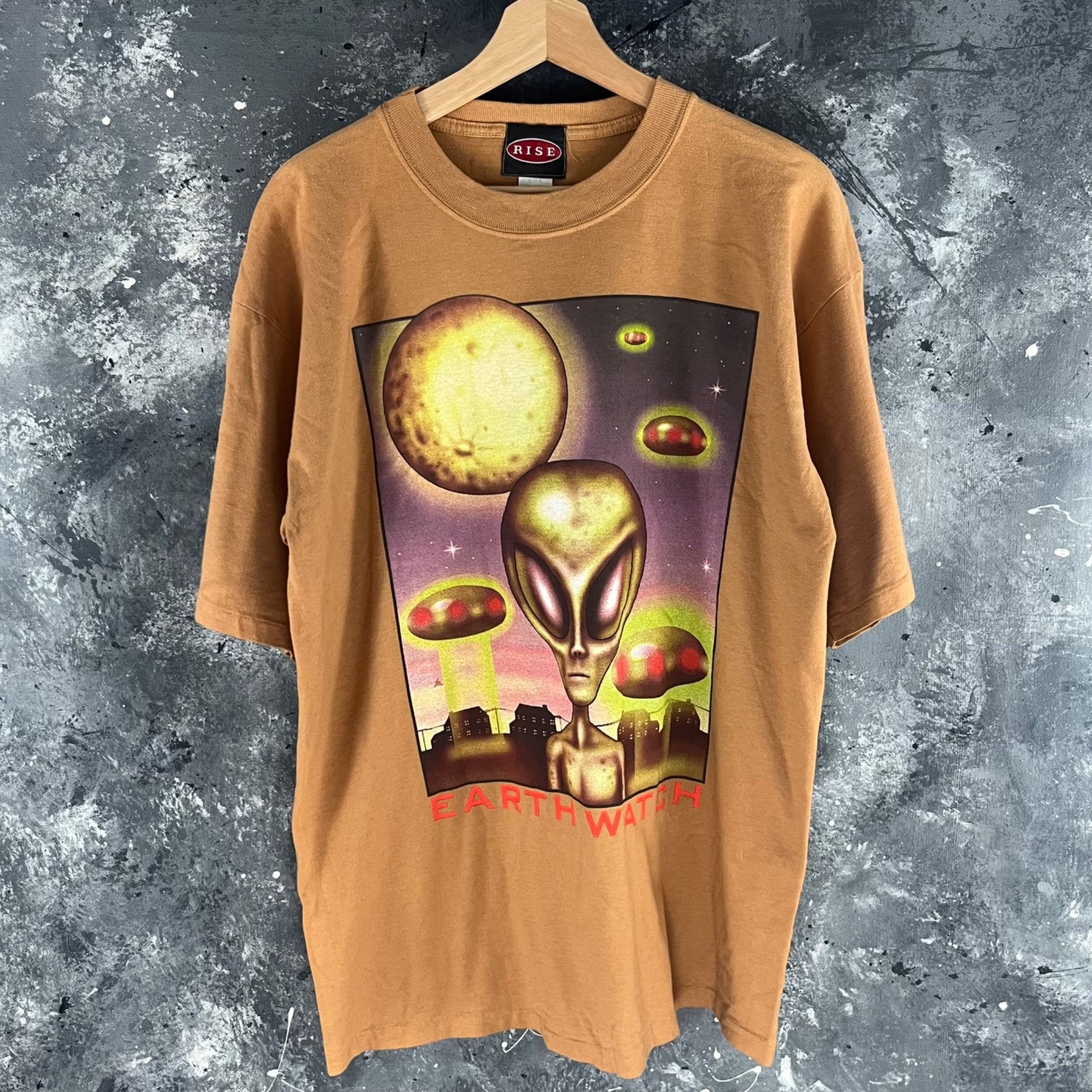 Vintage 90’s Aliens Earthwatch shirt