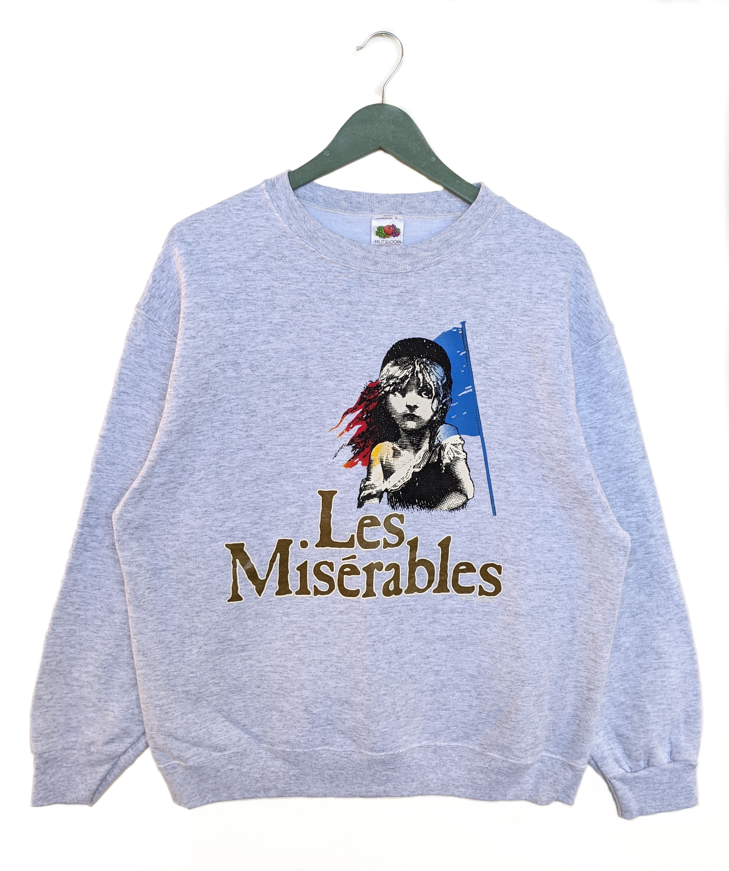 Fruit Of The Loom RARE💥1986 Les Miserables Sweatshirt/Size L Size US L / EU 52-54 / 3 - 1 Thumbnail