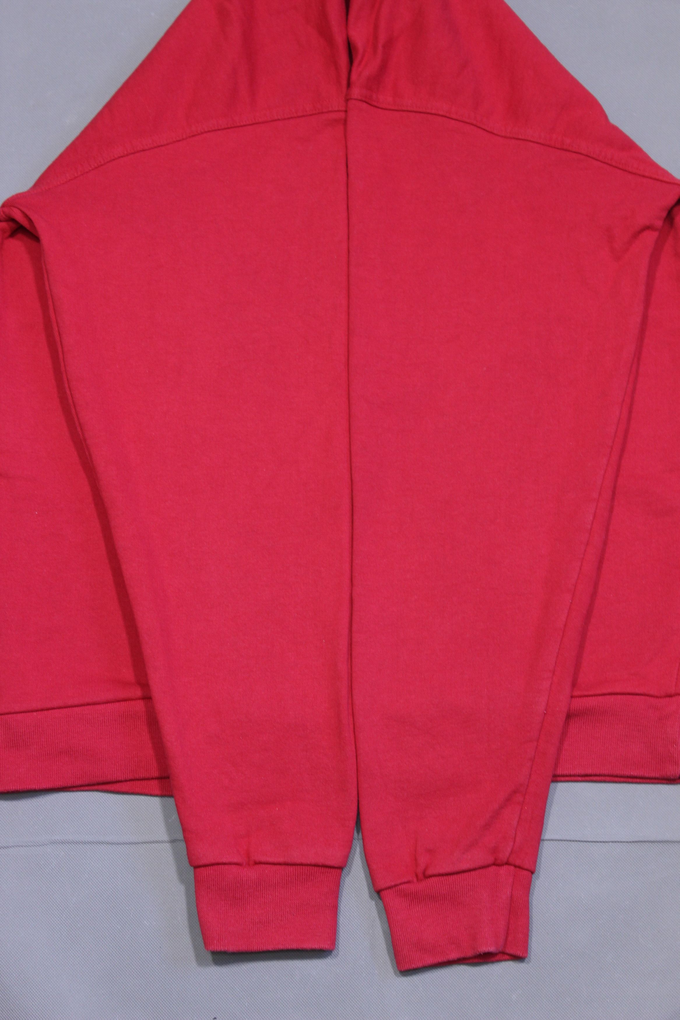 Burberry 90S Burberry's Embroidered Logo Acid Red Vintage Sweatshirt Size US M / EU 48-50 / 2 - 5 Thumbnail