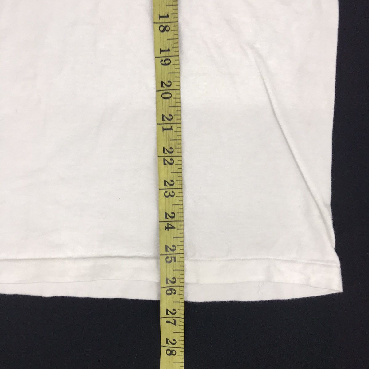 Nike Nike Swoosh Logo Minimalist Unisex Tee Size US S / EU 44-46 / 1 - 6 Thumbnail