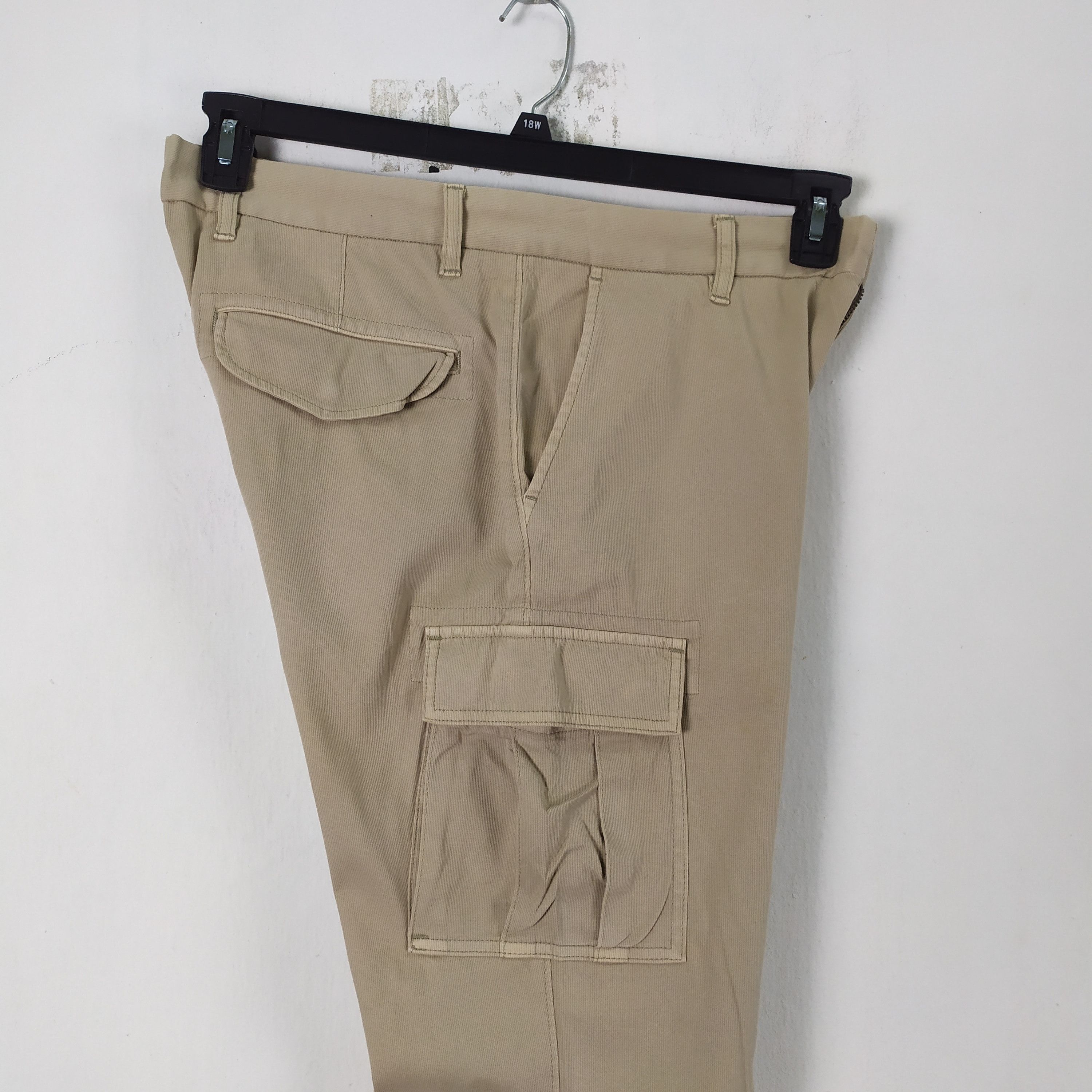 Japanese Brand JAPANESE BRAND CARGO PANTS/MULTIPOCKET TACTICAL PANTS Size US 32 / EU 48 - 16 Thumbnail