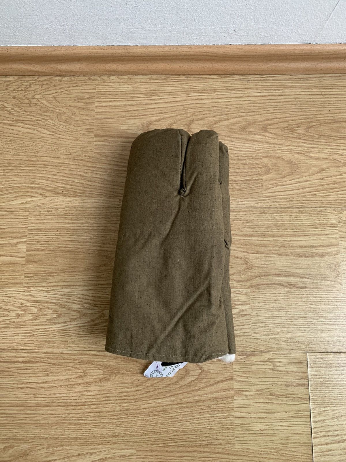 Vintage Archive 1986 Russian Gloves Size ONE SIZE - 4 Thumbnail