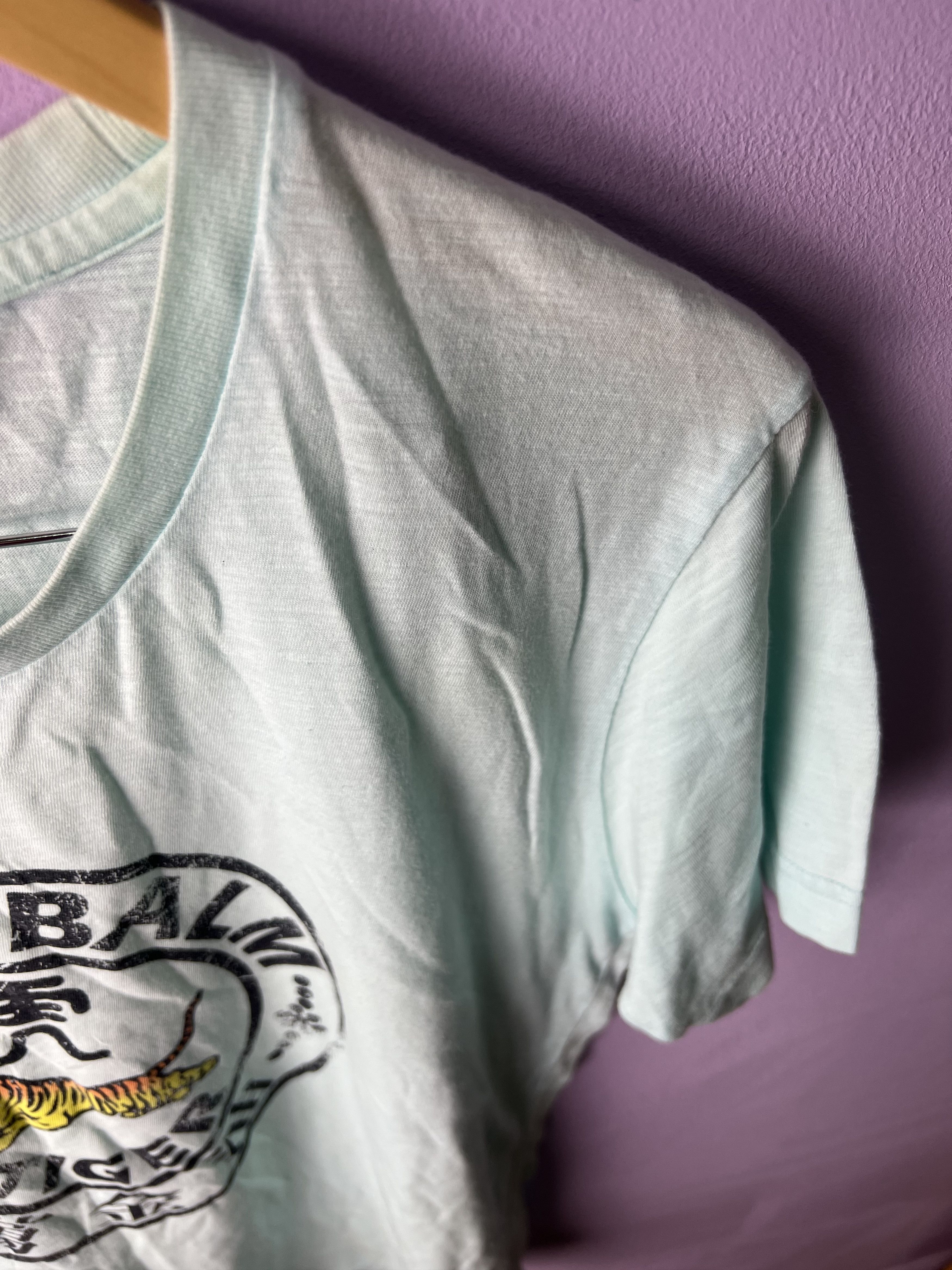Japanese Brand 🔥Rare Tiger Balm Uniqlo Tees Size US M / EU 48-50 / 2 - 5 Thumbnail