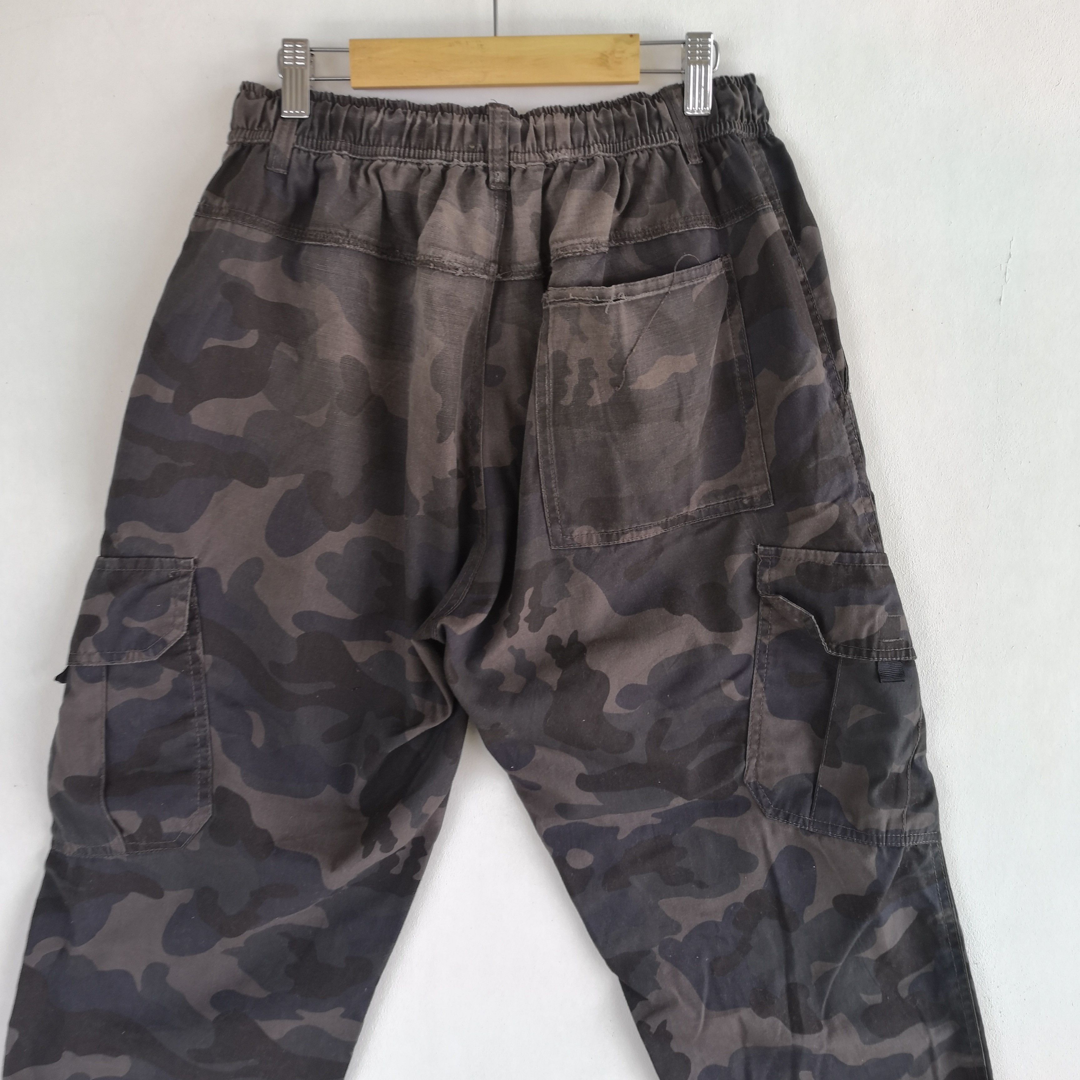 Japanese Brand × Vintage Japanese Cargo Pants Multi Pocket Bondage Camouflage Size US 30 / EU 46 - 5 Thumbnail