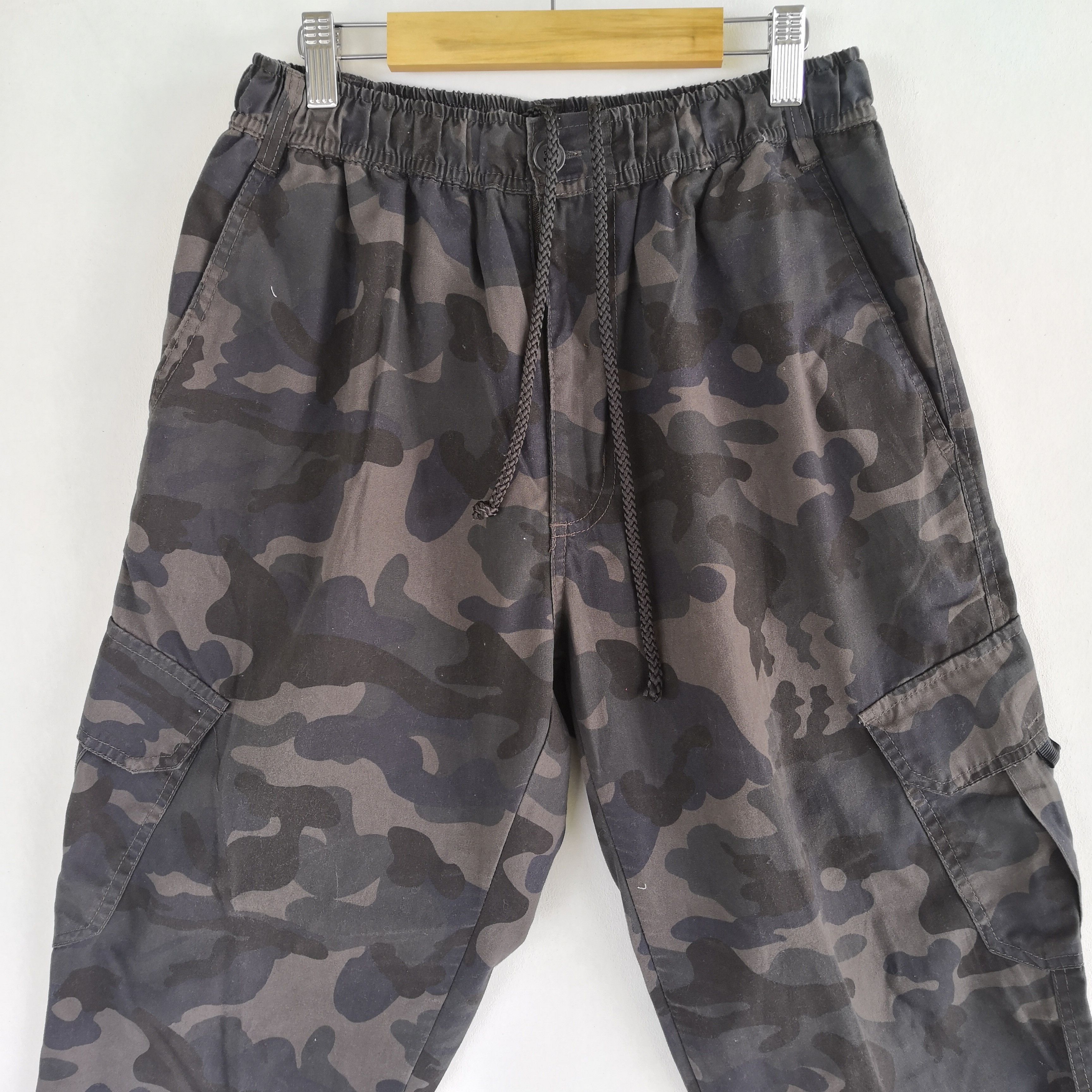 Japanese Brand × Vintage Japanese Cargo Pants Multi Pocket Bondage Camouflage Size US 30 / EU 46 - 3 Thumbnail