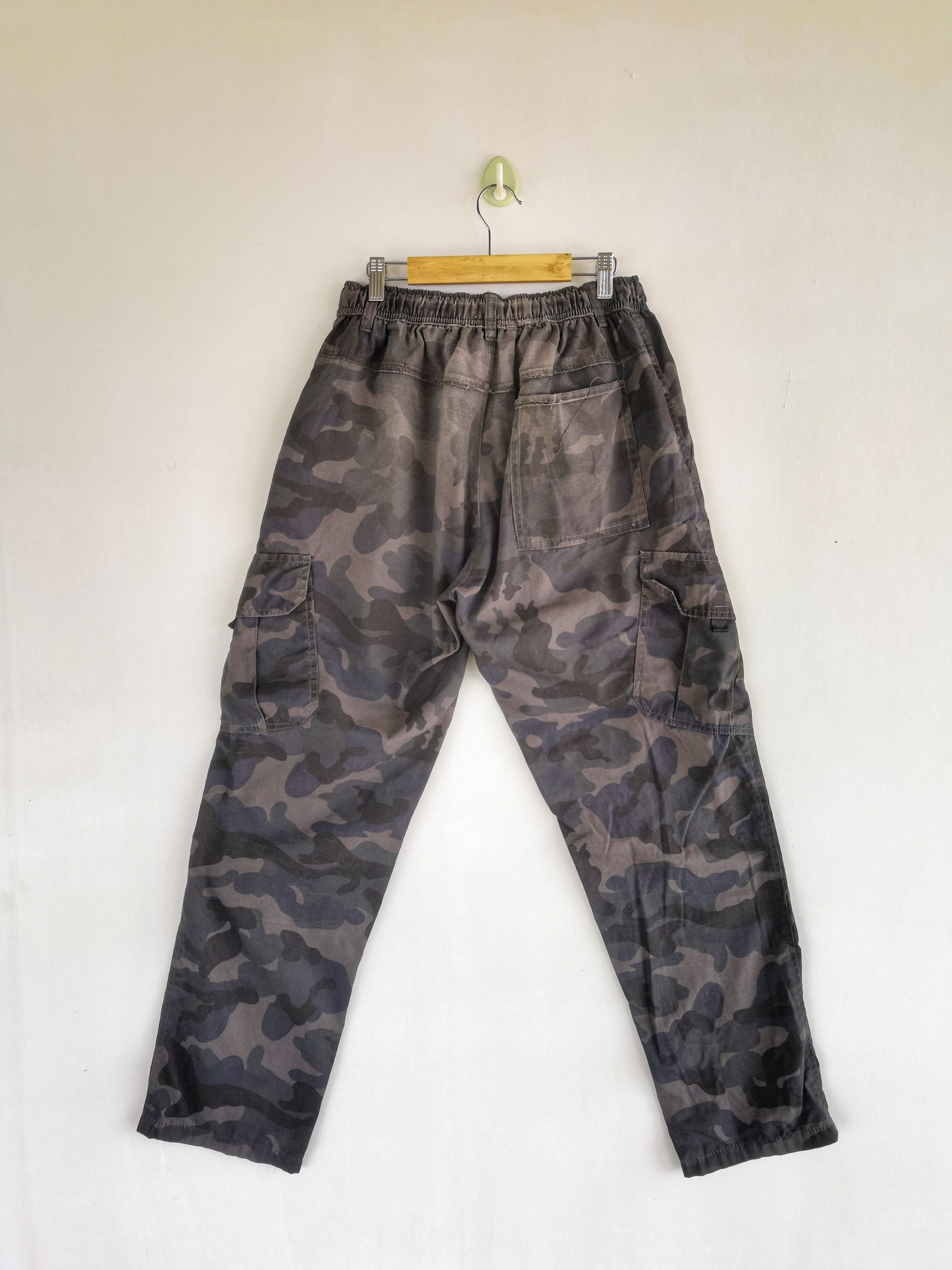 Japanese Brand × Vintage Japanese Cargo Pants Multi Pocket Bondage Camouflage Size US 30 / EU 46 - 2 Thumbnail