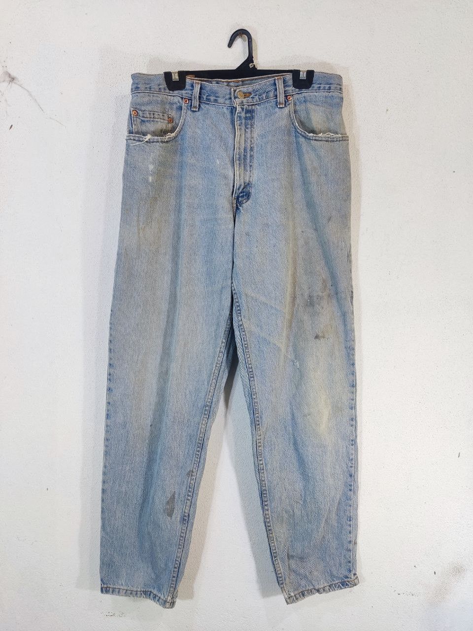Levi's vintage levis 560 loose fit tapered leg lightwash distressed Size US 36 / EU 52 - 2 Thumbnail