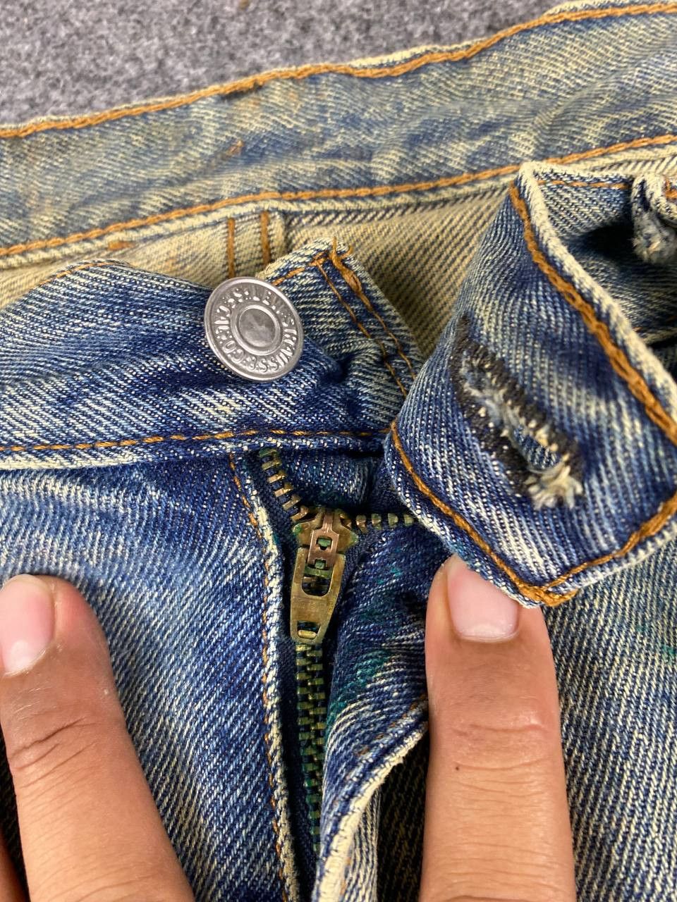 Levi's levis 505 dirty distressed denim Size US 43 - 12 Thumbnail