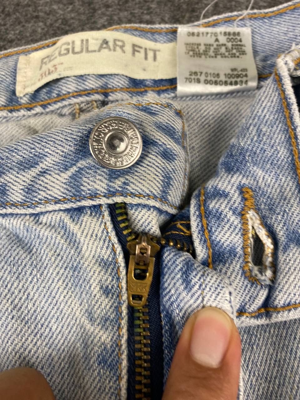 Levi's vintage levis 505 regular fit lightwash denim Size US 36 / EU 52 - 14 Thumbnail