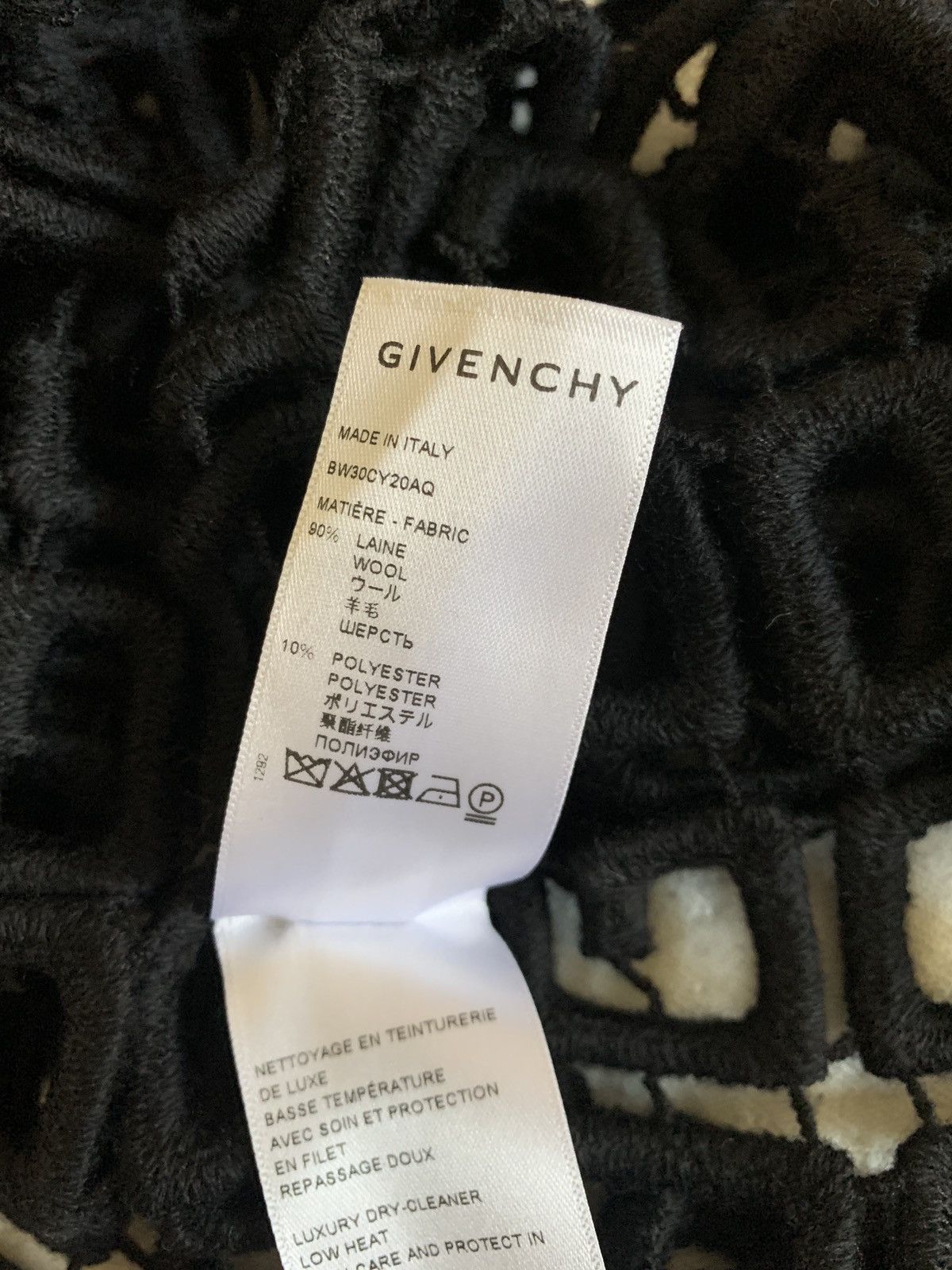 Givenchy $2500 Givenchy lLogo Wool Knit Cardigan Size US S / EU 44-46 / 1 - 8 Thumbnail