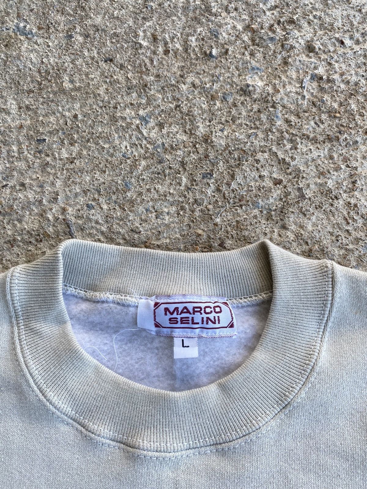 Disney × Vintage Vintage 90’s Minnie Mouse Patch Cream Sweatshirt Size US L / EU 52-54 / 3 - 3 Thumbnail