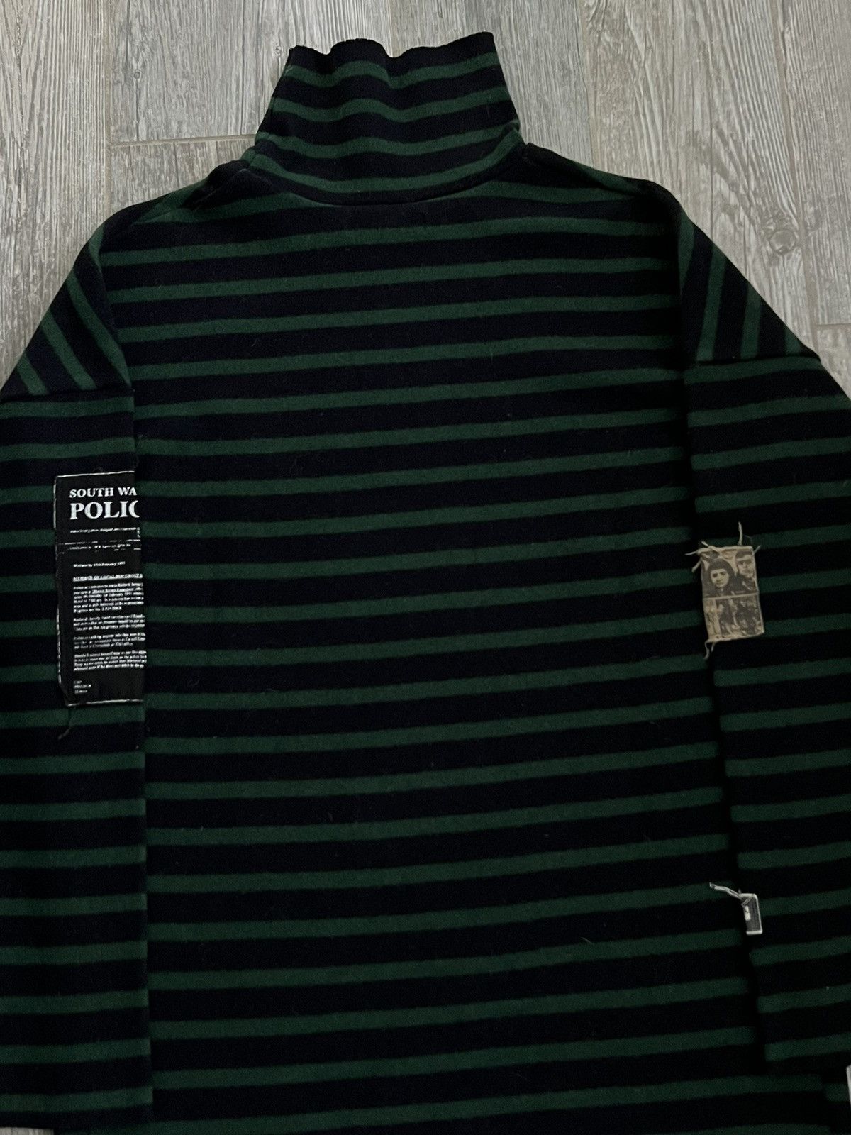 Raf Simons AW2001-2002 Raf Simons Riot Riot Riot Green Patch Turtleneck Size US L / EU 52-54 / 3 - 7 Thumbnail