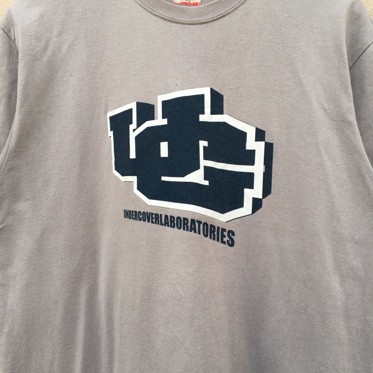 Undercover UNDERCOVER LABORATORIES BIG LOGO T-SHIRT Size US M / EU 48-50 / 2 - 2 Thumbnail