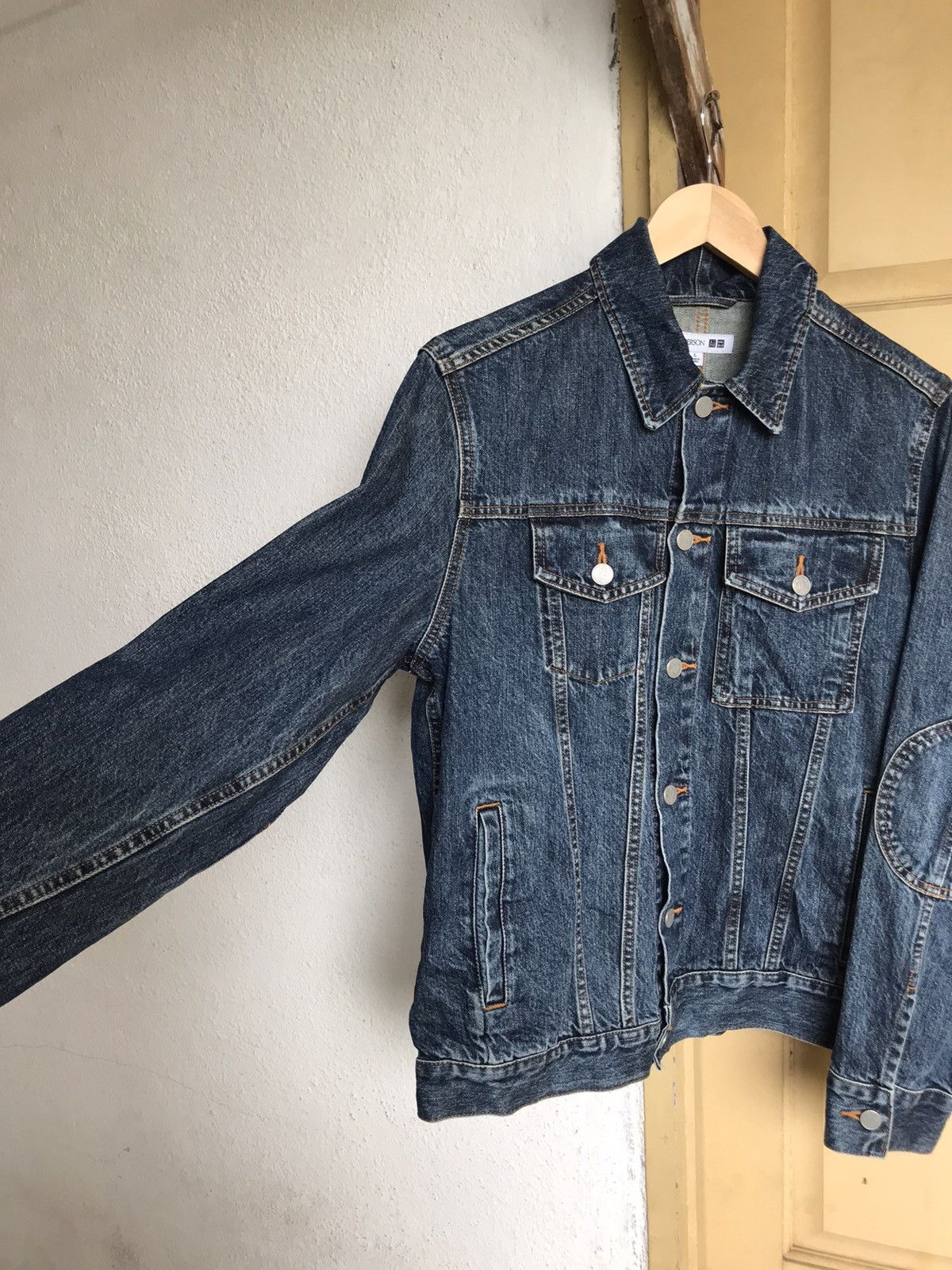 Japanese Brand Vintage J.W.Anderson x Uniqlo Denim Trucker Jacket Size US L / EU 52-54 / 3 - 12 Thumbnail