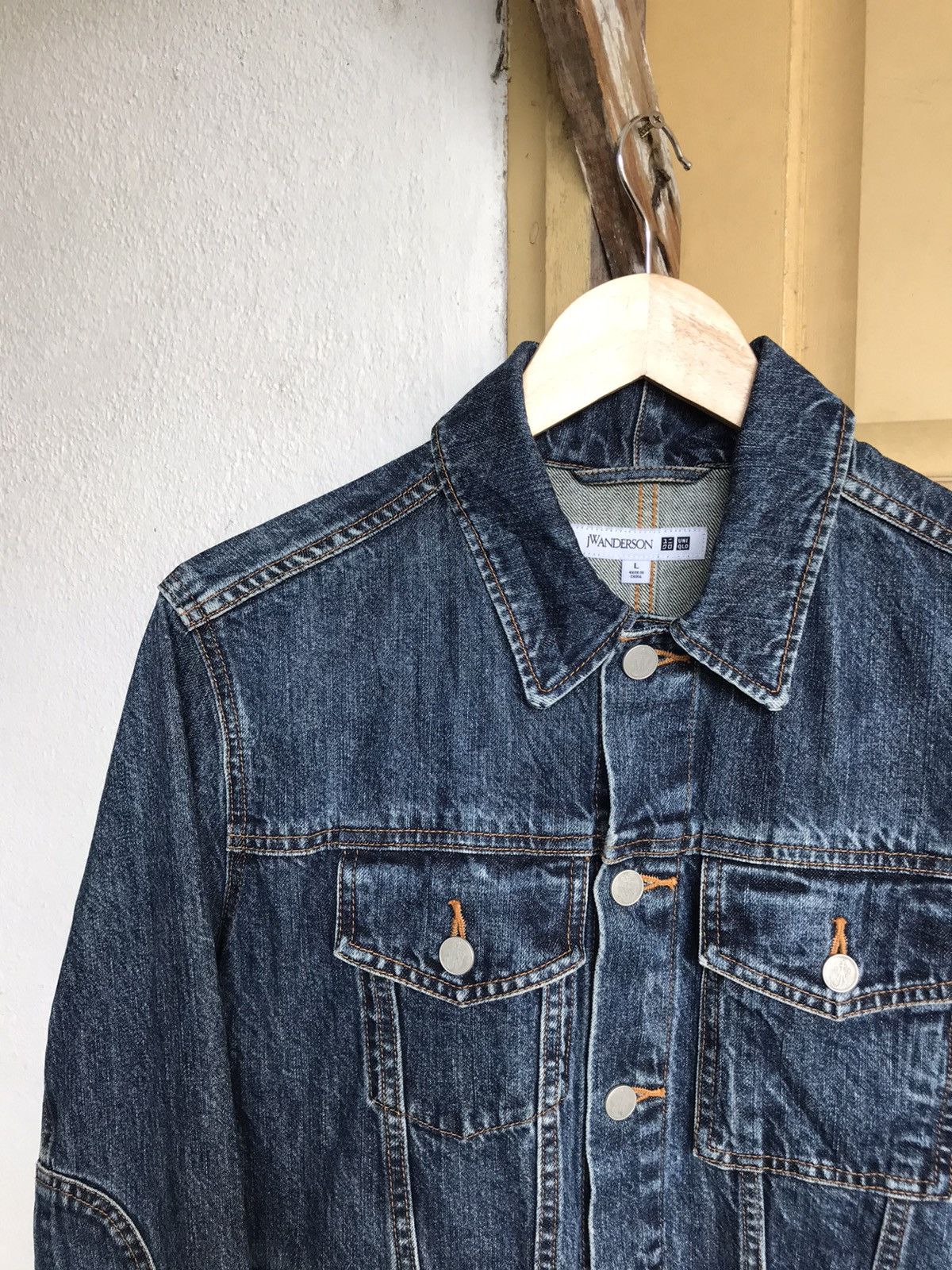 Japanese Brand Vintage J.W.Anderson x Uniqlo Denim Trucker Jacket Size US L / EU 52-54 / 3 - 6 Thumbnail
