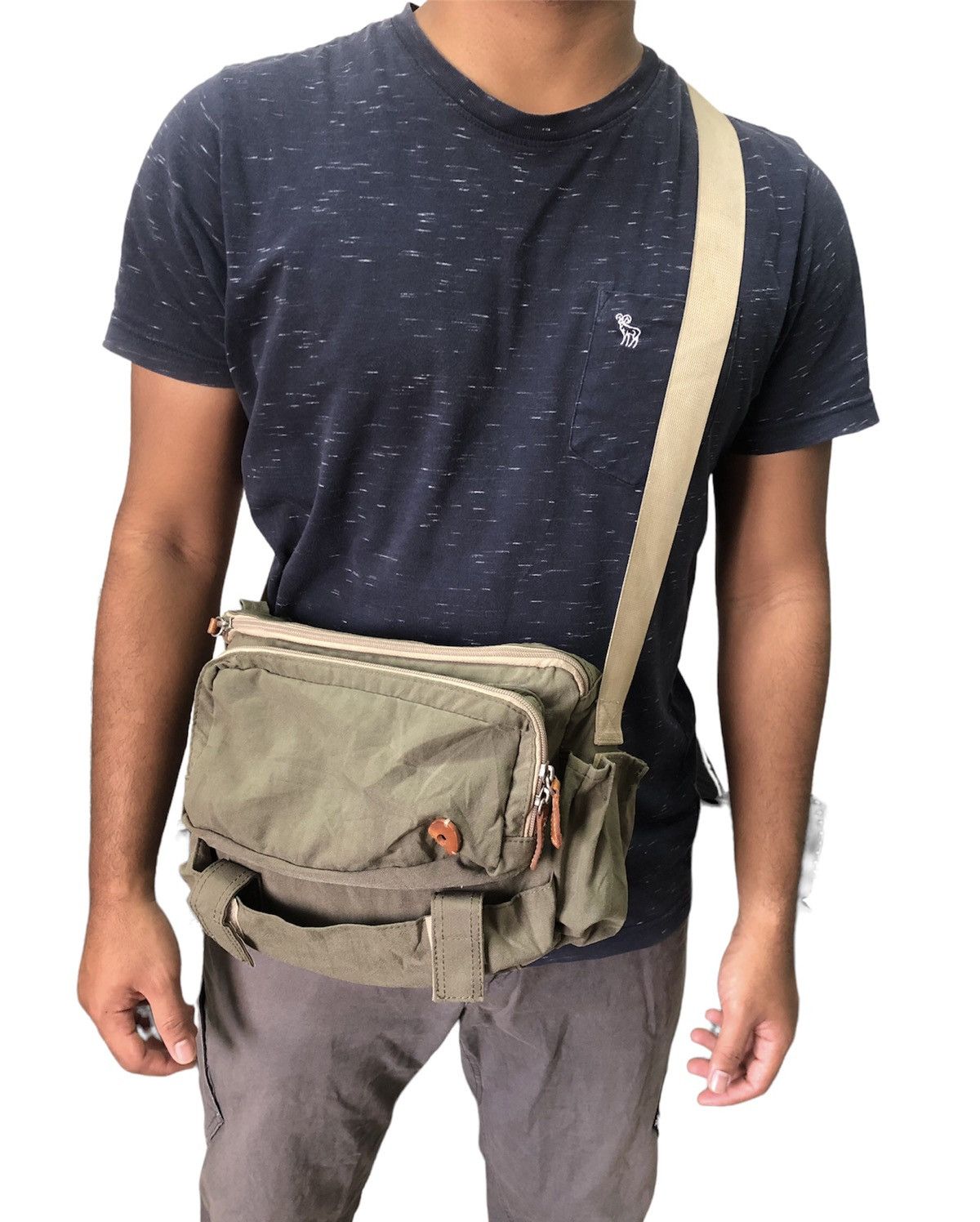 Japanese Brand Artphere Multipocket Sling Bag Size ONE SIZE - 21 Thumbnail