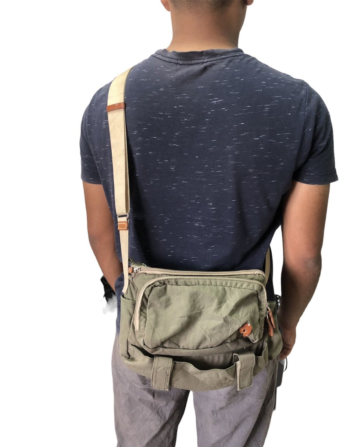 Japanese Brand Artphere Multipocket Sling Bag Size ONE SIZE - 20 Thumbnail