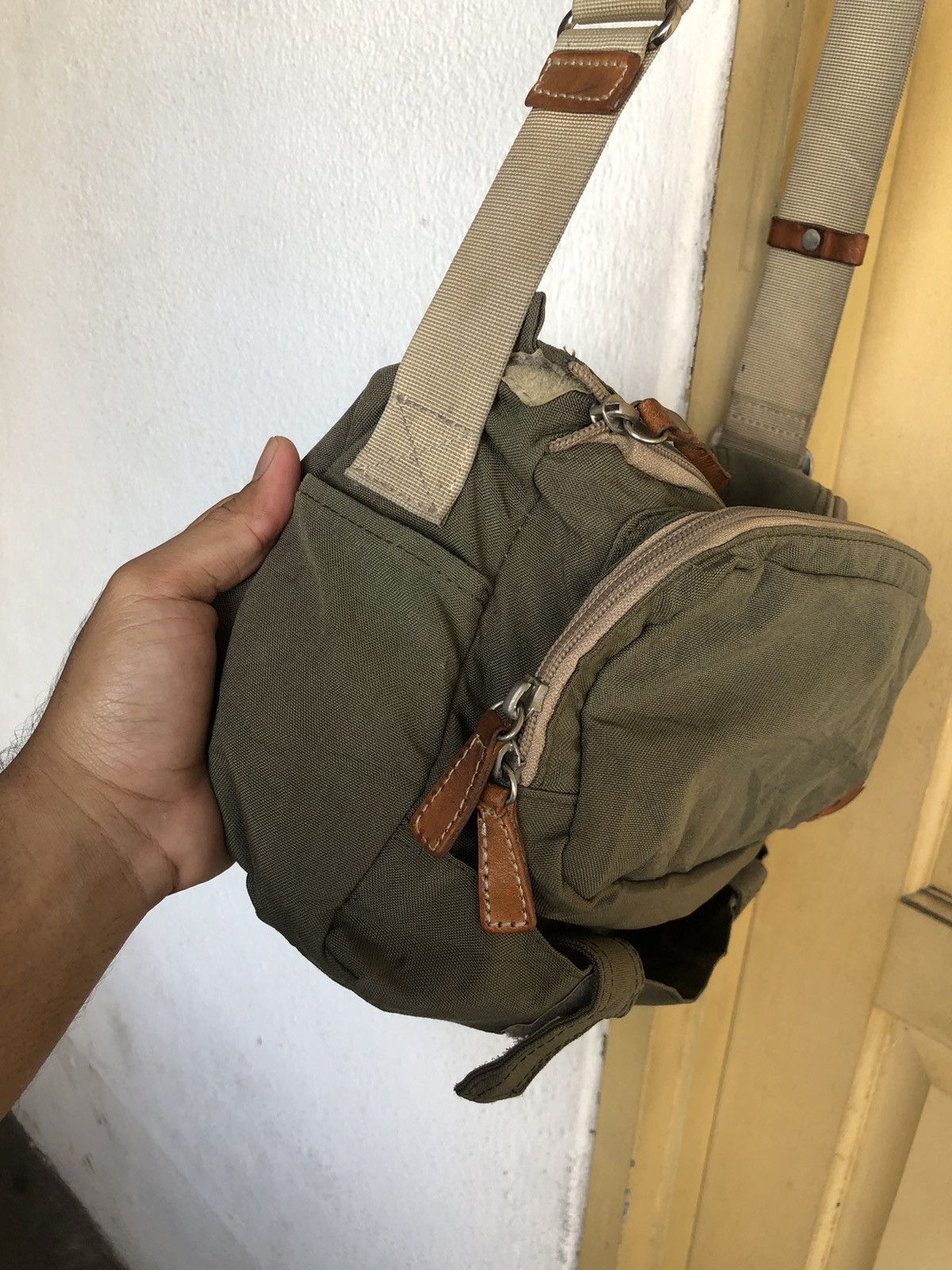 Japanese Brand Artphere Multipocket Sling Bag Size ONE SIZE - 5 Thumbnail