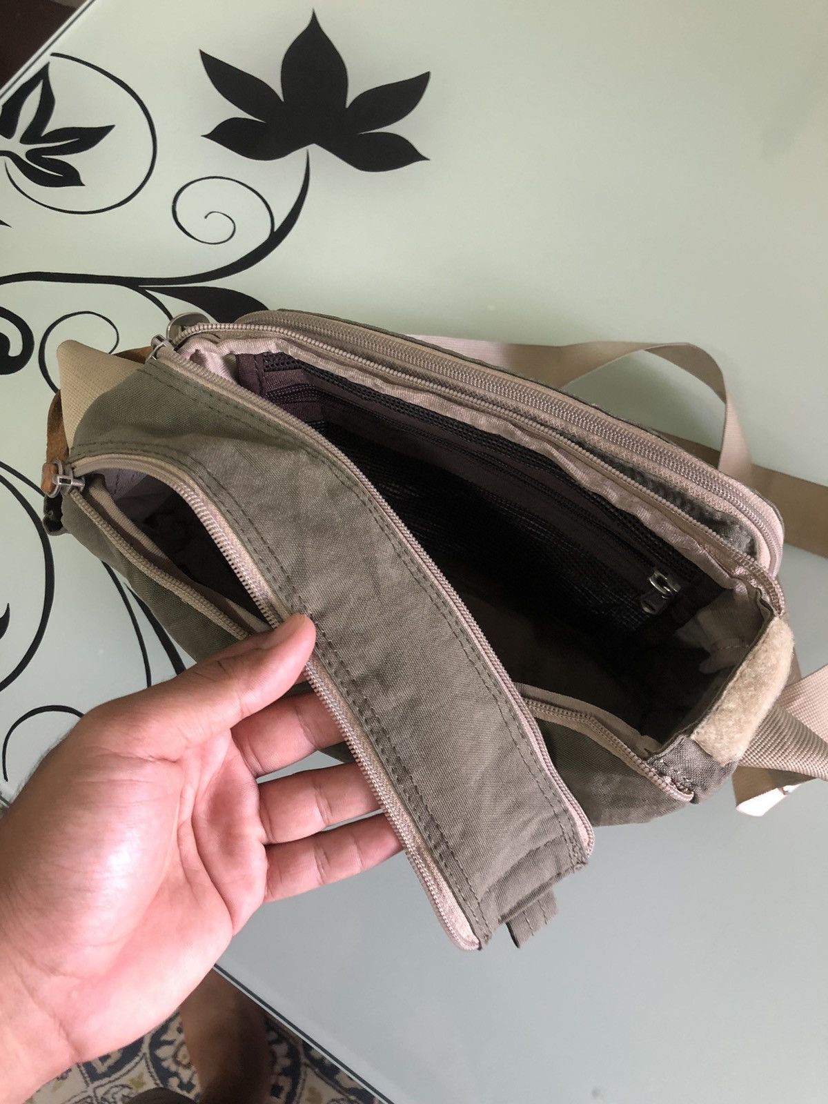 Japanese Brand Artphere Multipocket Sling Bag Size ONE SIZE - 16 Thumbnail
