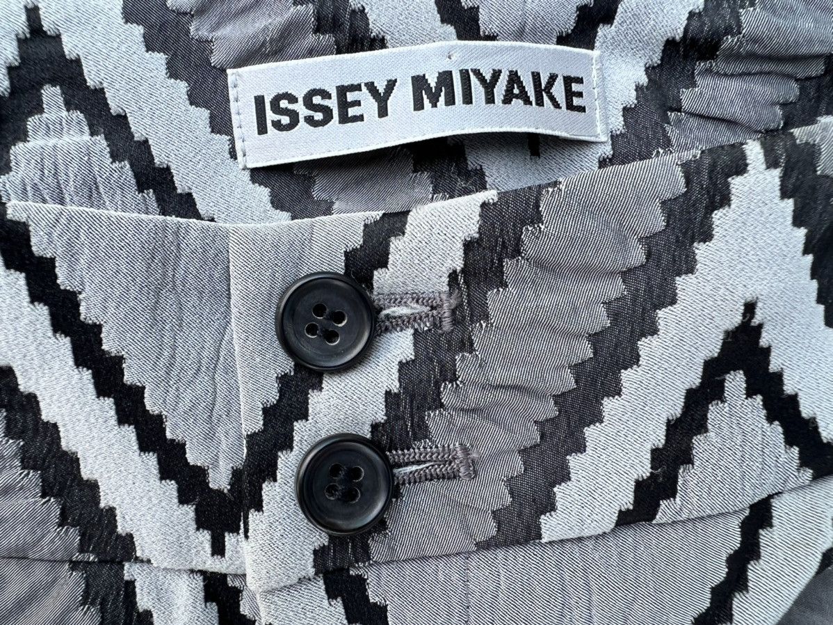 Issey Miyake × Japanese Brand × Vintage ISSEY MIYAKE VINTAGE GEOMETRICAL DIAMOND TROUSER Size 29" - 12 Thumbnail