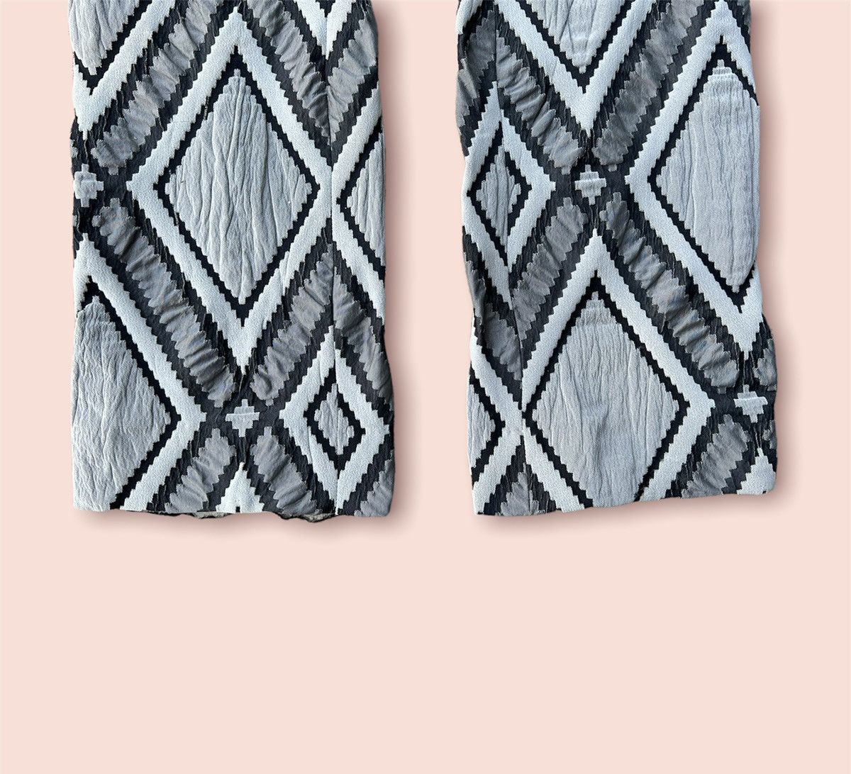 Issey Miyake × Japanese Brand × Vintage ISSEY MIYAKE VINTAGE GEOMETRICAL DIAMOND TROUSER Size 29" - 9 Thumbnail