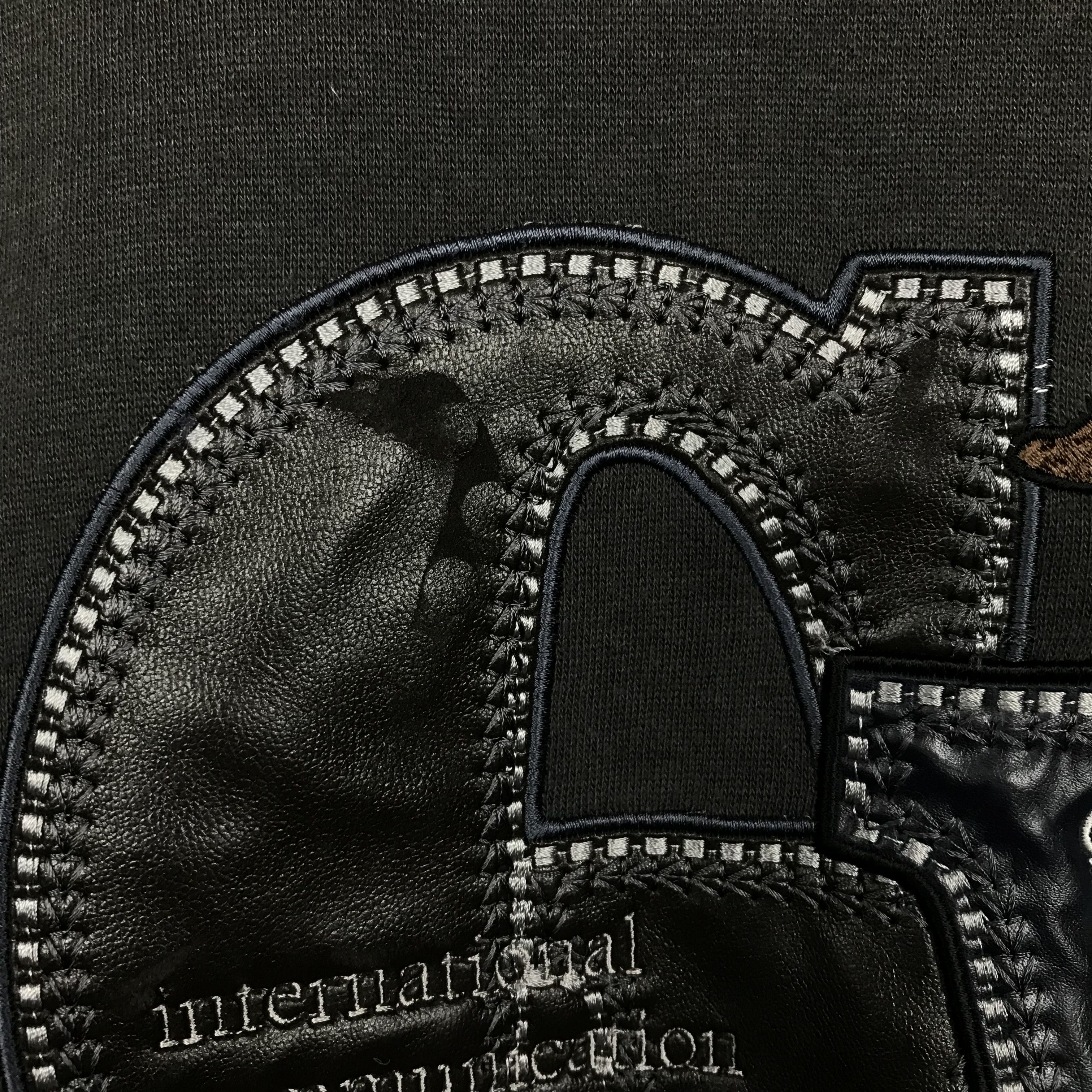 Gianni Valentino Vintage Gianni Valentino Embroidered Logo Sweatshirt Size US M / EU 48-50 / 2 - 8 Thumbnail
