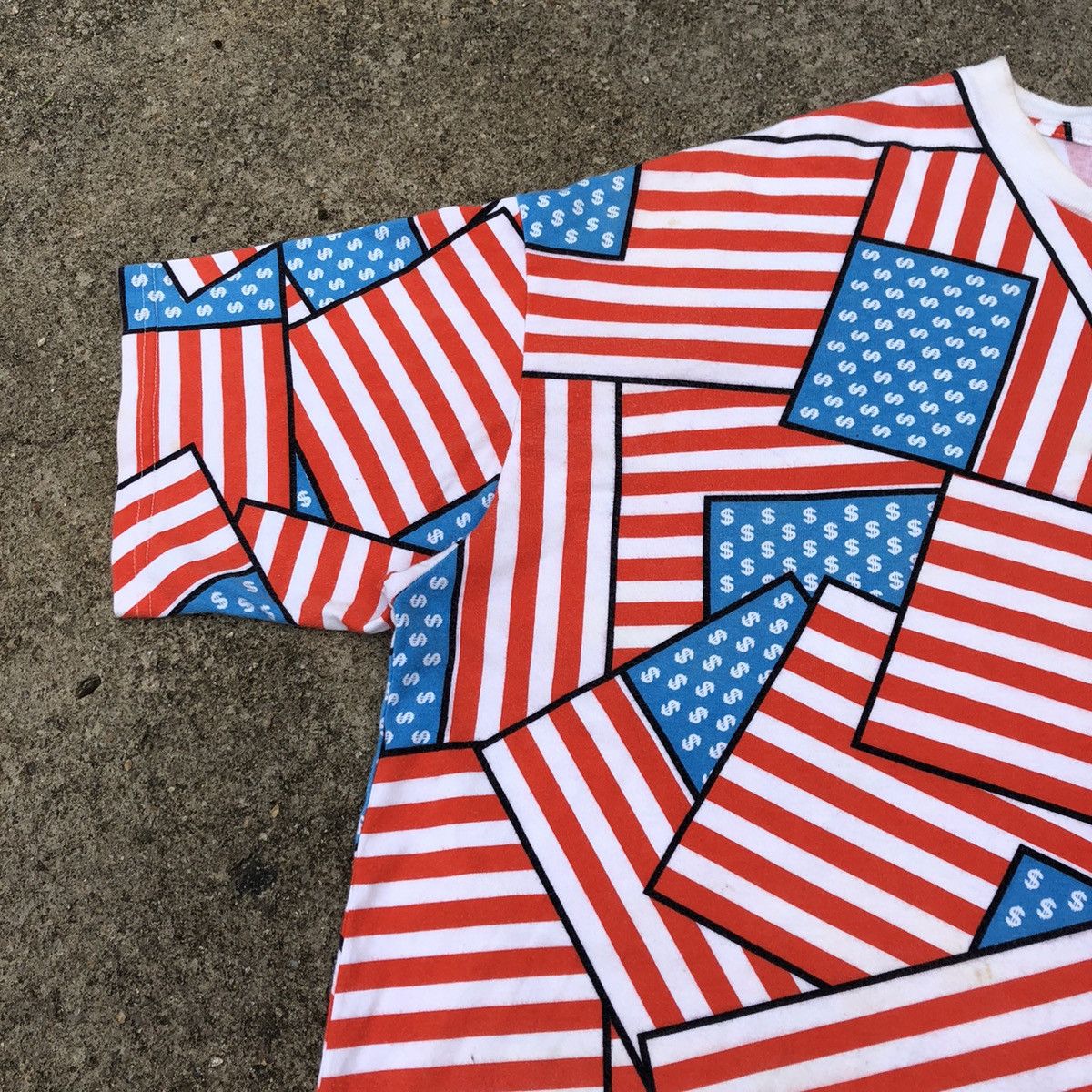 Japanese Brand × Joyrich × Vintage Rare Vintage Japanese Brand Joyrich USA Flag Dollar AOP Tee Size US XXL / EU 58 / 5 - 6 Thumbnail