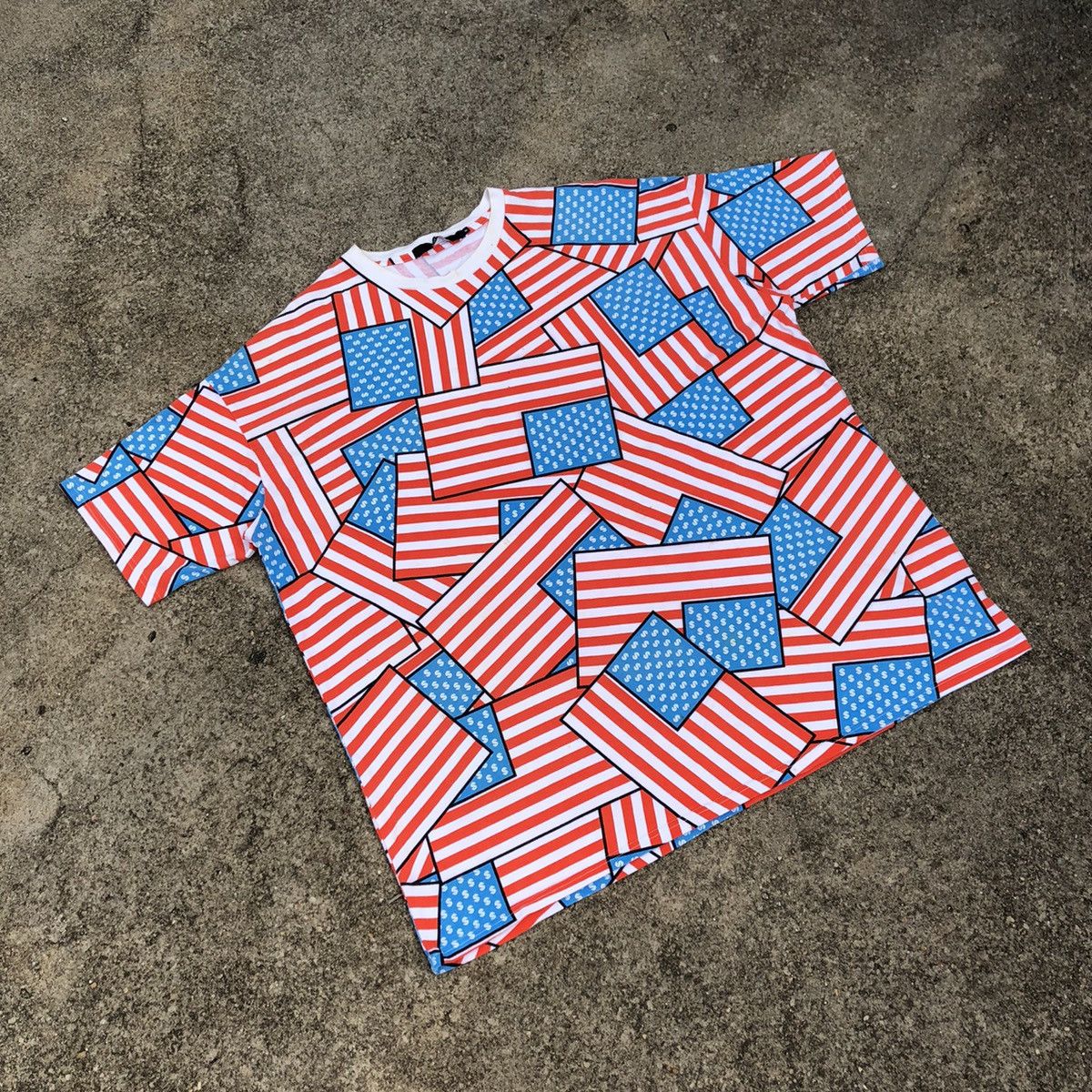 Japanese Brand × Joyrich × Vintage Rare Vintage Japanese Brand Joyrich USA Flag Dollar AOP Tee Size US XXL / EU 58 / 5 - 1 Thumbnail