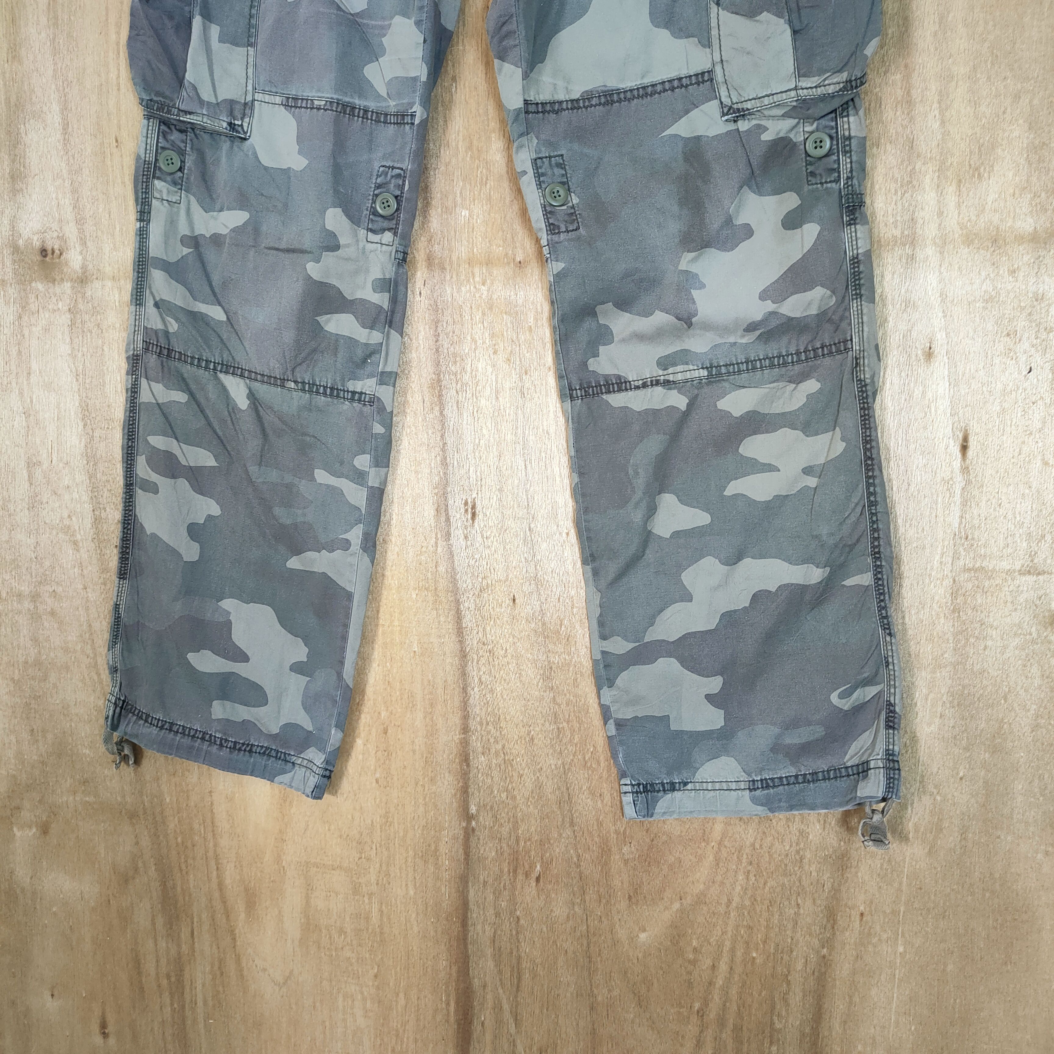Japanese Brand × Vintage VINTAGE FADED CAMO CARGO PANTS Size US 32 / EU 48 - 3 Thumbnail
