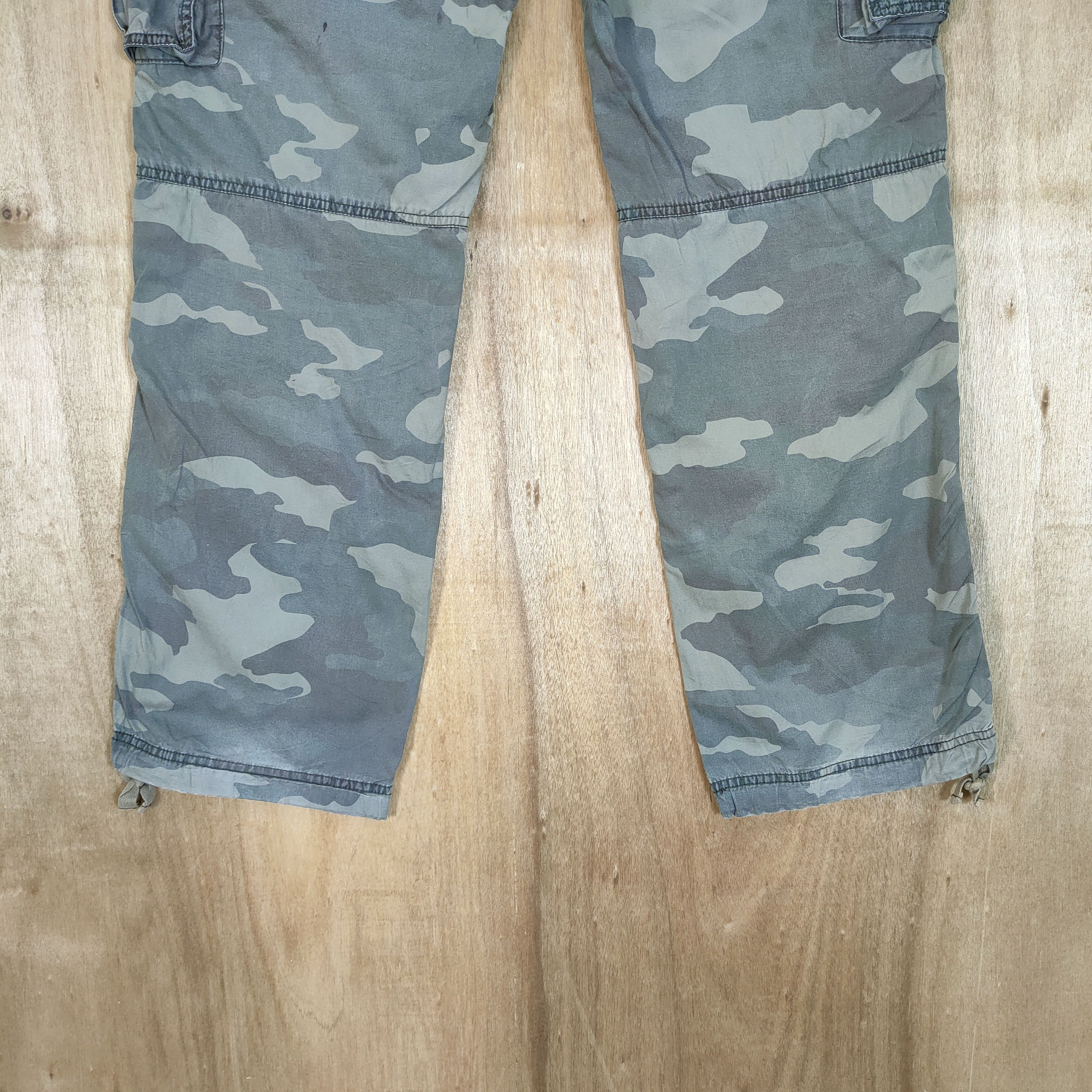 Japanese Brand × Vintage VINTAGE FADED CAMO CARGO PANTS Size US 32 / EU 48 - 10 Thumbnail