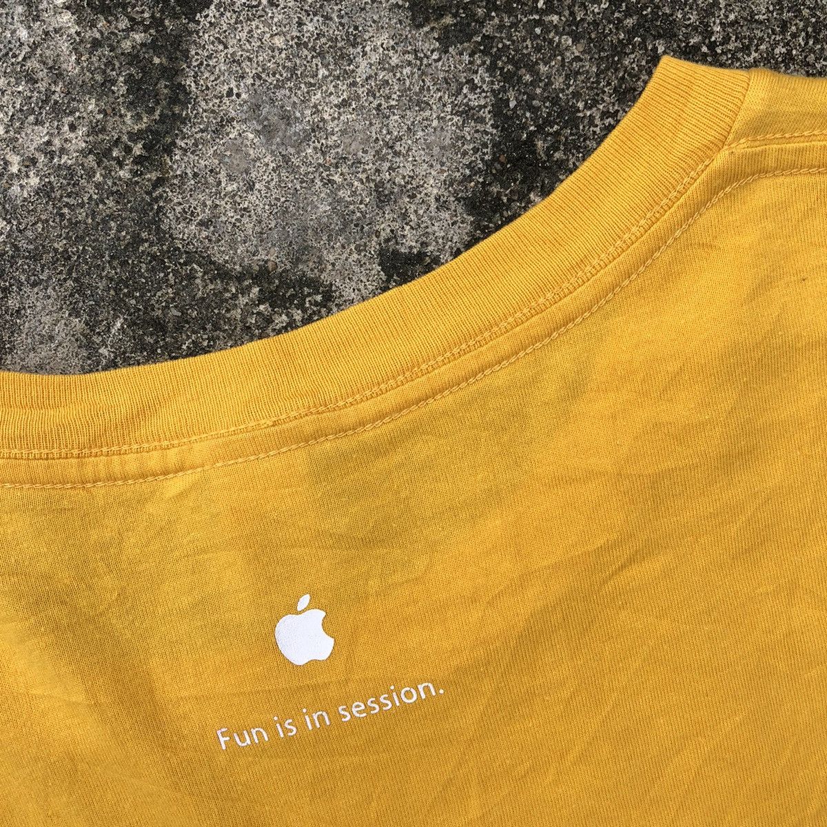 Apple × Vintage Rare Apple Field Trip Apple Store Promo Software Gadjet Tee Size US S / EU 44-46 / 1 - 5 Thumbnail
