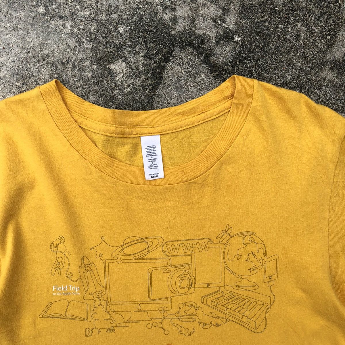 Apple × Vintage Rare Apple Field Trip Apple Store Promo Software Gadjet Tee Size US S / EU 44-46 / 1 - 2 Thumbnail