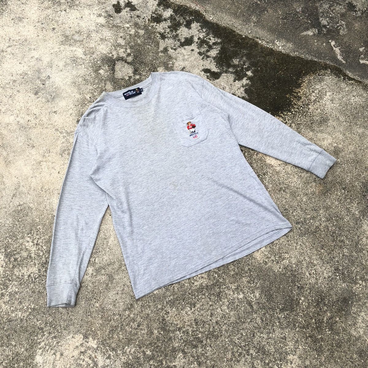 Vintage Rare Vintage World Bear Rip Off Polo Bear Single Pocket Tee Size US S / EU 44-46 / 1 - 1 Thumbnail